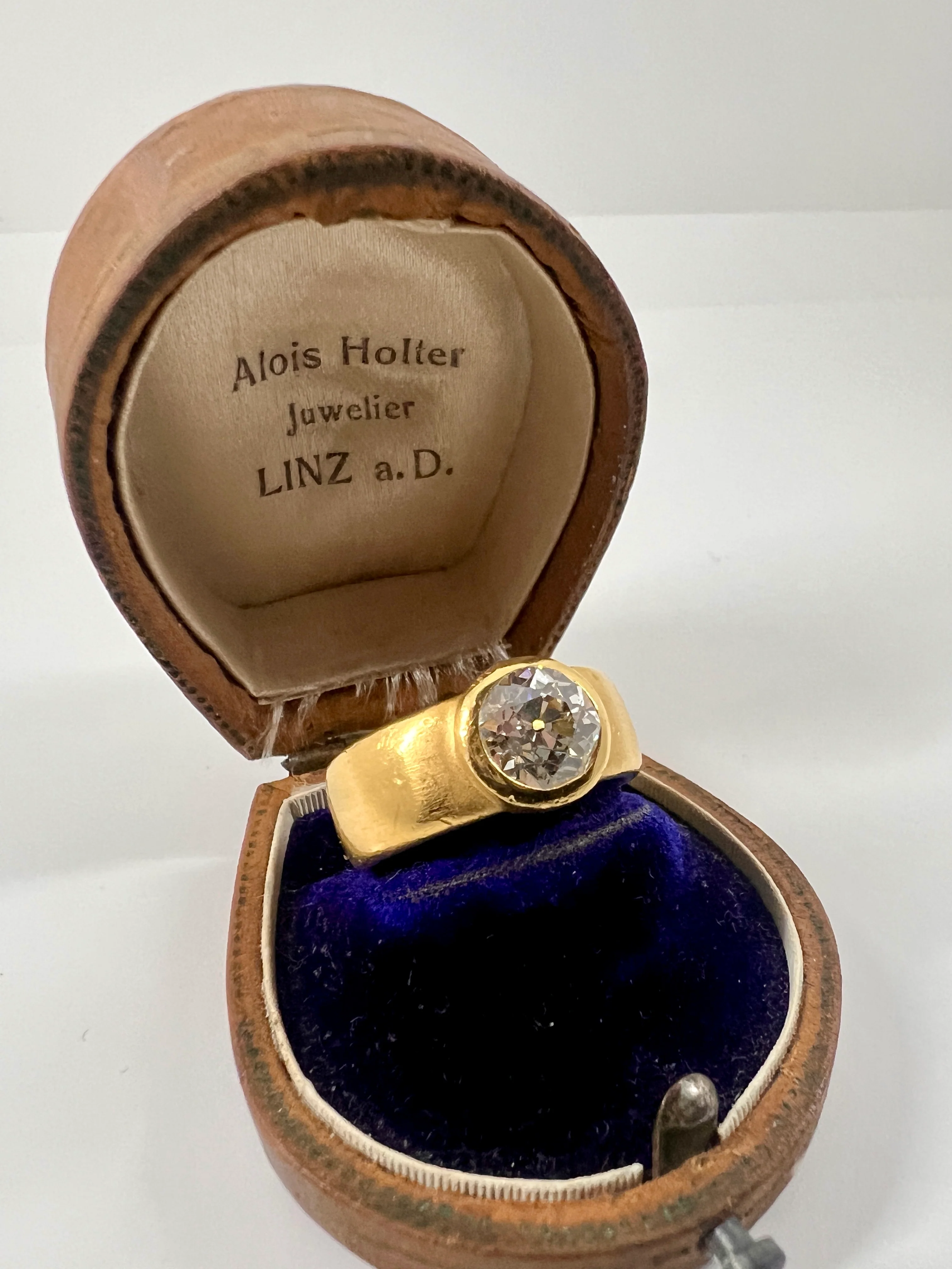 TWO Carat Eye Clean Old Mine Cut DIAMOND Antique HEAVY 17.6g 22k Gold Bezel Set Chunky Gypsy Ring Solitaire - Image 15