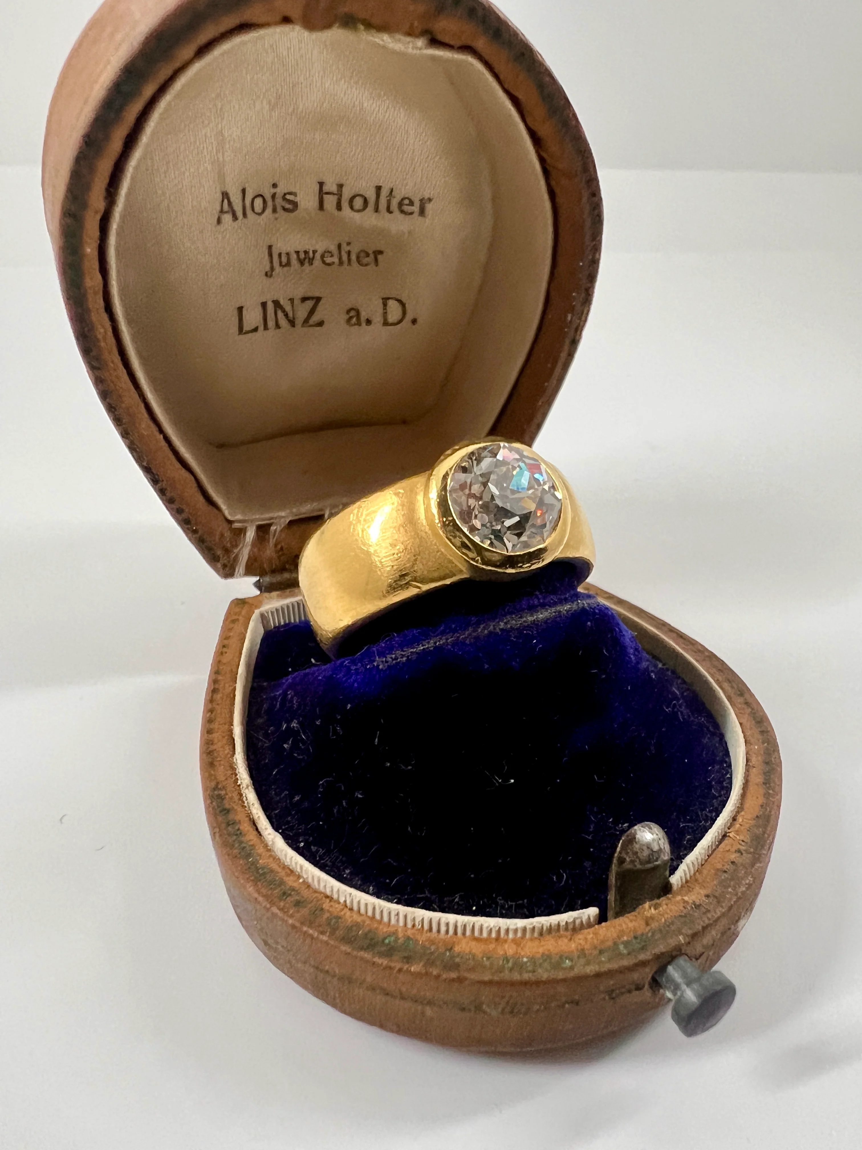 TWO Carat Eye Clean Old Mine Cut DIAMOND Antique HEAVY 17.6g 22k Gold Bezel Set Chunky Gypsy Ring Solitaire - Image 16