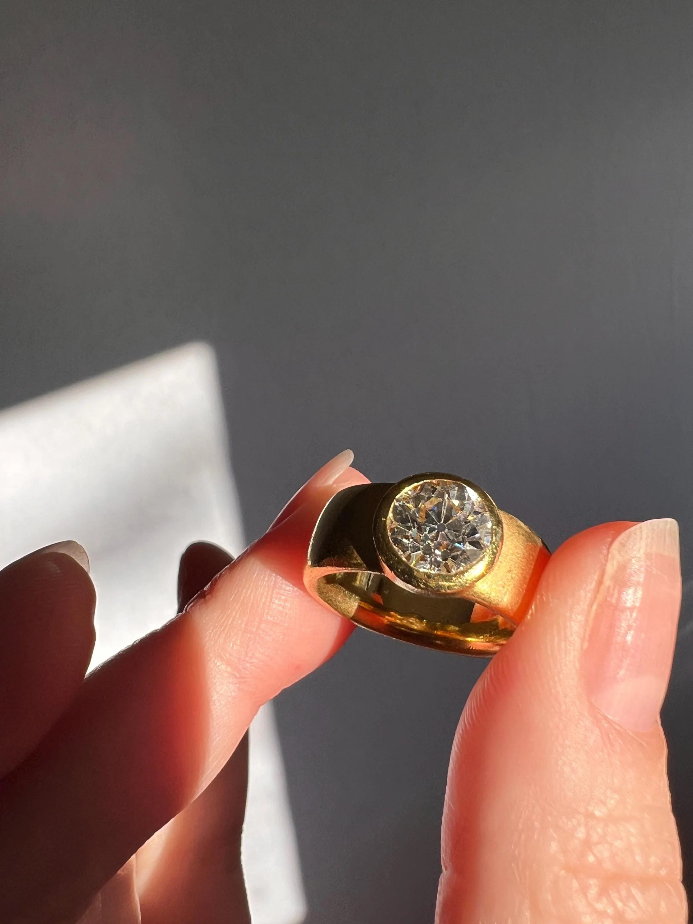 TWO Carat Eye Clean Old Mine Cut DIAMOND Antique HEAVY 17.6g 22k Gold Bezel Set Chunky Gypsy Ring Solitaire - Image 3