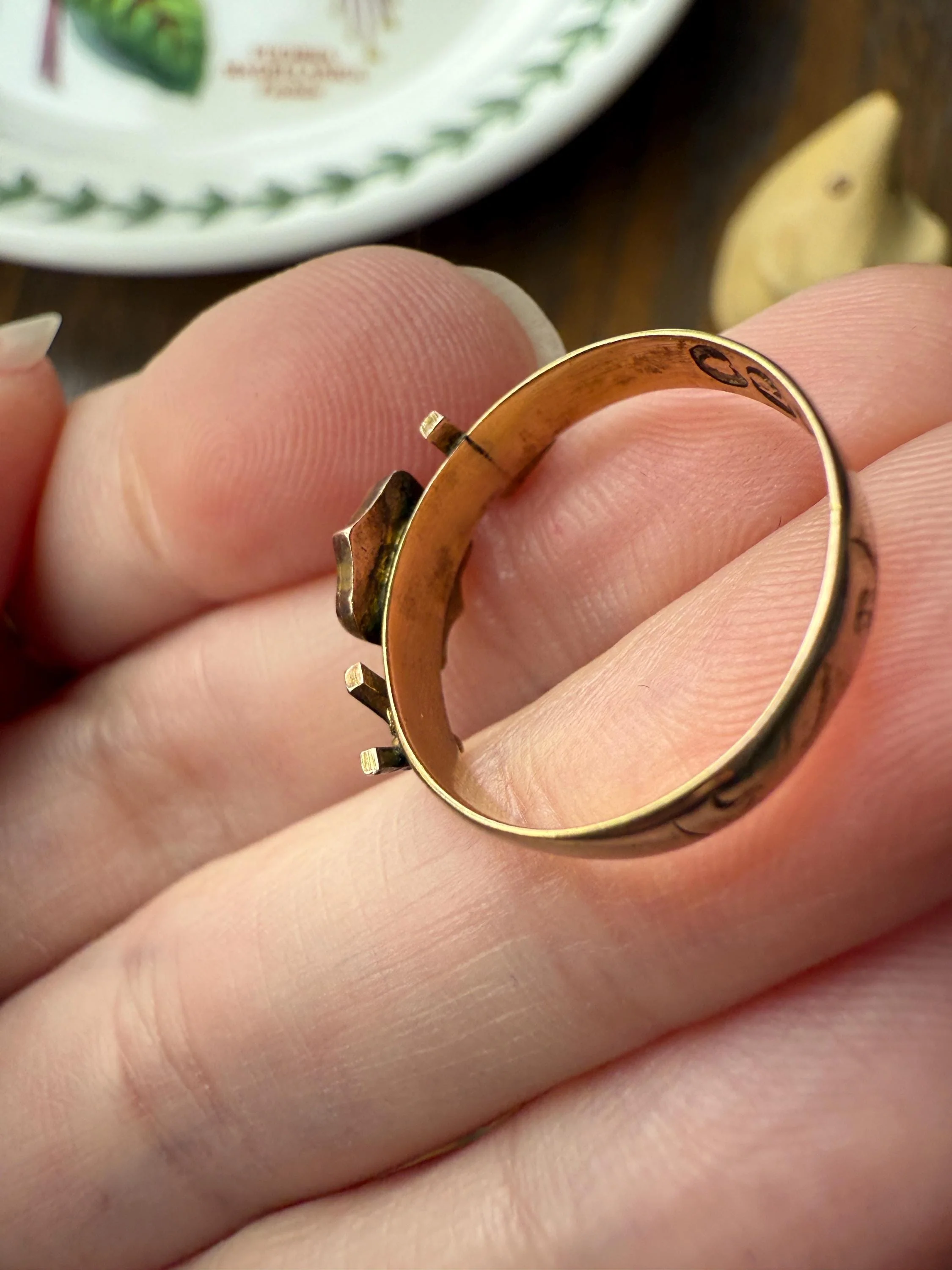 Unique " AF " Shield Signet Ring Antique Engraved Band 9k Gold Solid Unisex Stacker Figural Ready to Engrave / Personalize - Image 14