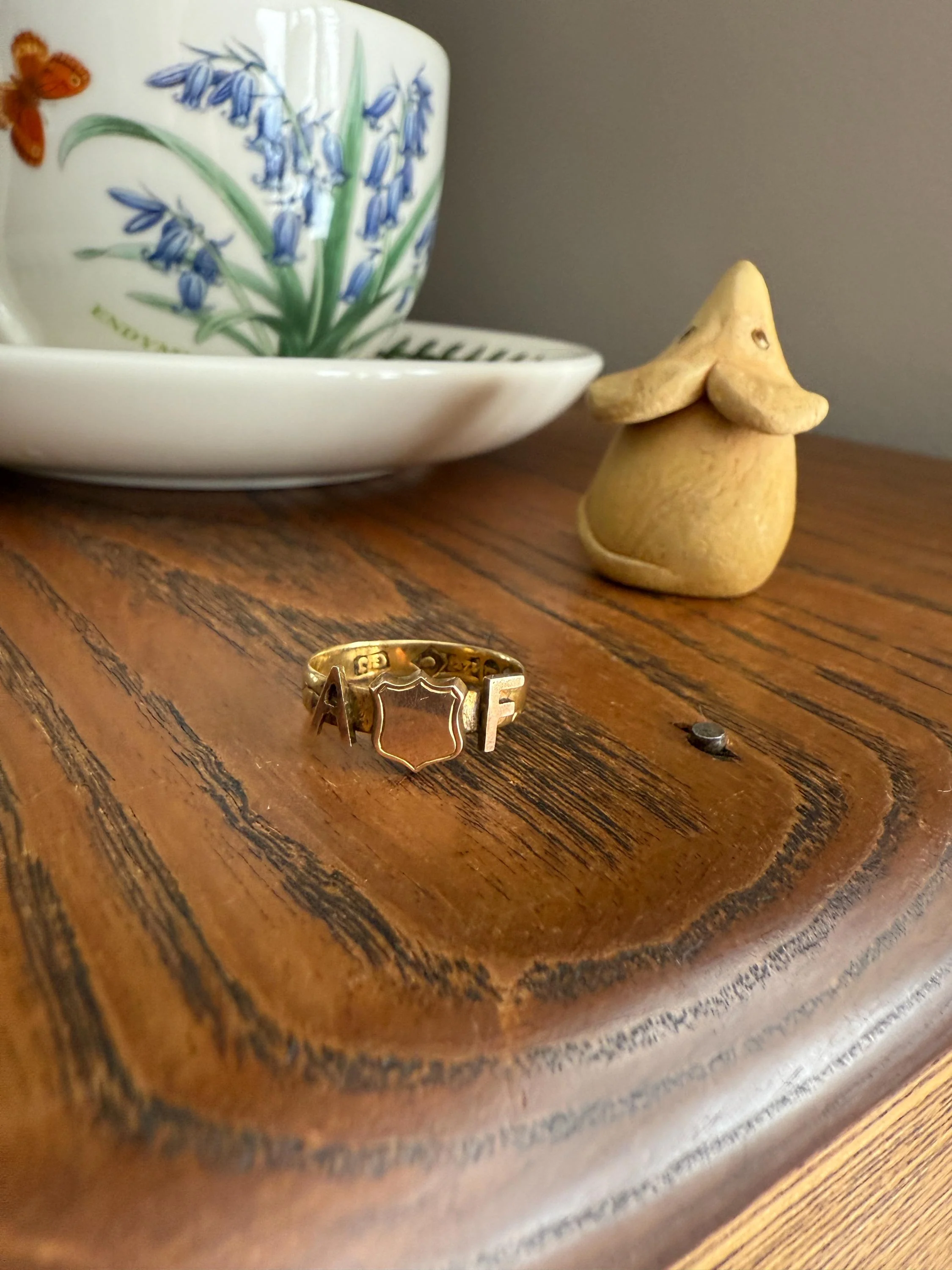 Unique " AF " Shield Signet Ring Antique Engraved Band 9k Gold Solid Unisex Stacker Figural Ready to Engrave / Personalize - Image 15