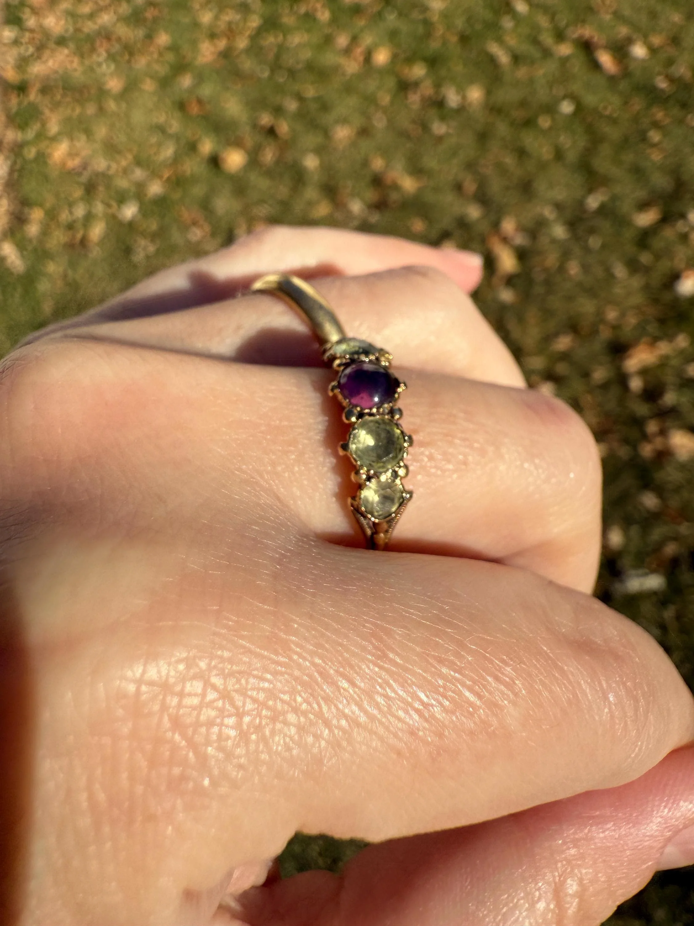 Unique Antique Georgian to Victorian Five Stone Old Cut Green Chrysoberyl & Cabochon Amethyst Stacker Band 18k Gold Ring Foiled Suffragette - Image 12