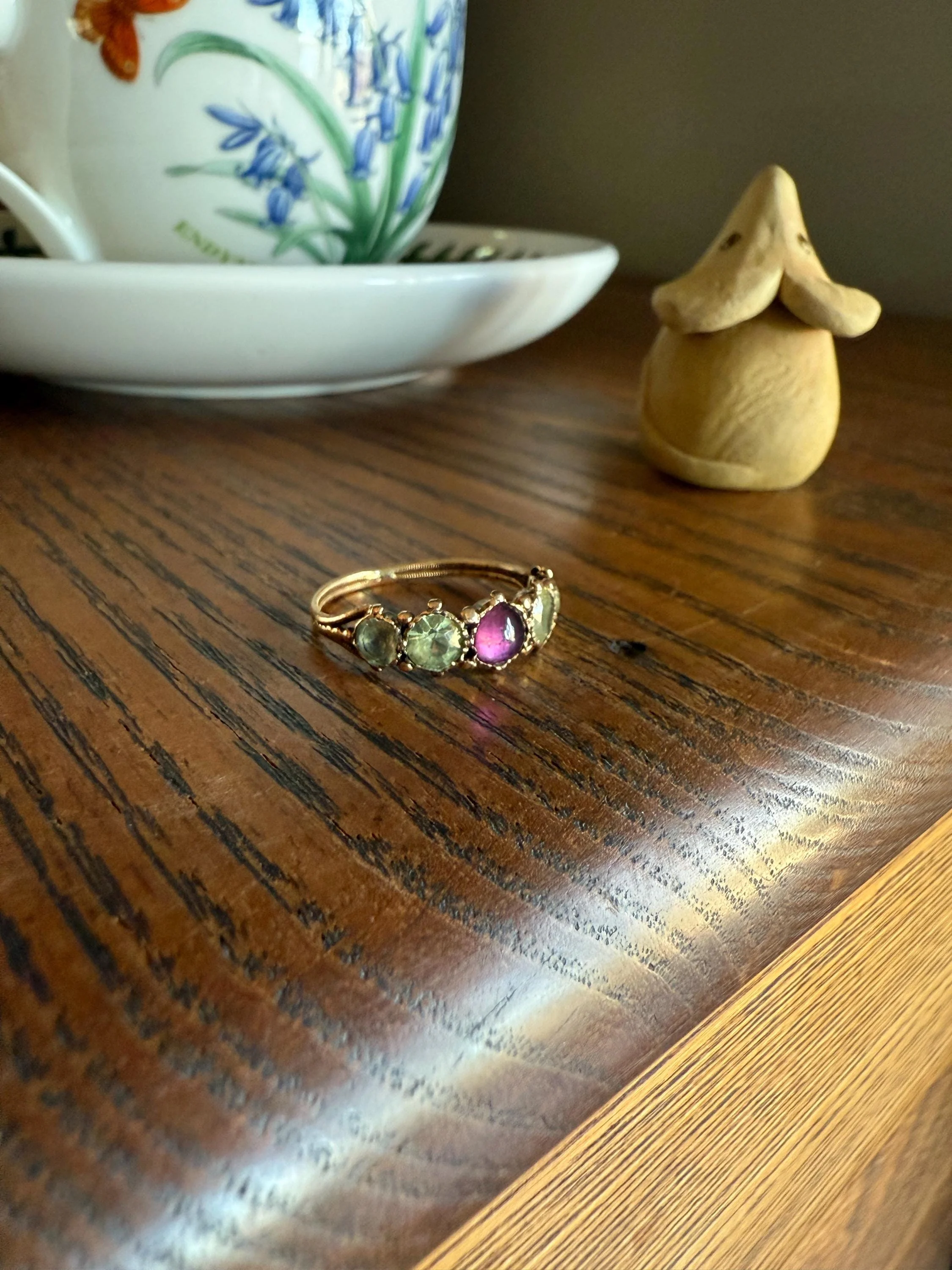 Unique Antique Georgian to Victorian Five Stone Old Cut Green Chrysoberyl & Cabochon Amethyst Stacker Band 18k Gold Ring Foiled Suffragette - Image 13
