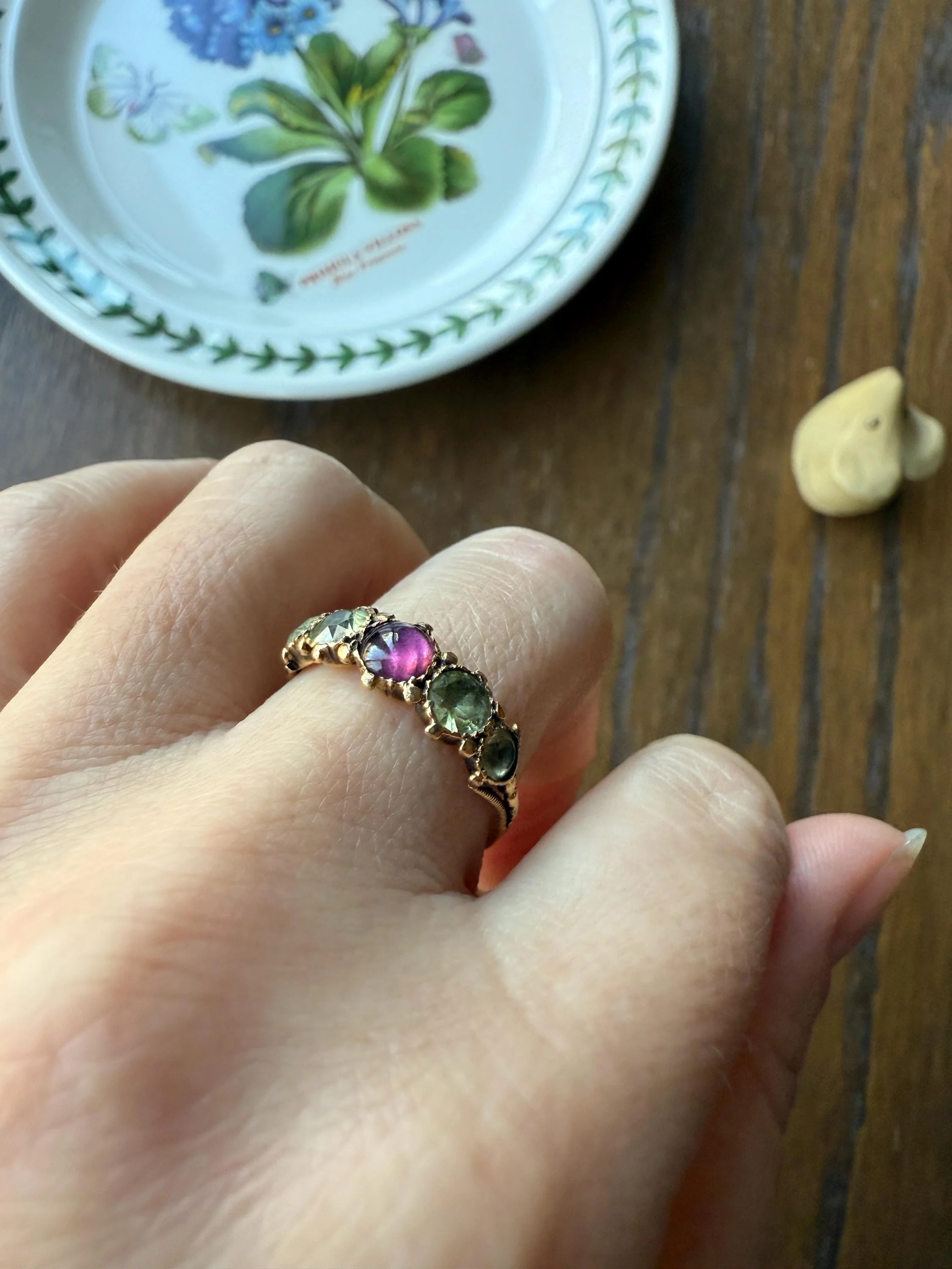 Unique Antique Georgian to Victorian Five Stone Old Cut Green Chrysoberyl & Cabochon Amethyst Stacker Band 18k Gold Ring Foiled Suffragette - Image 9