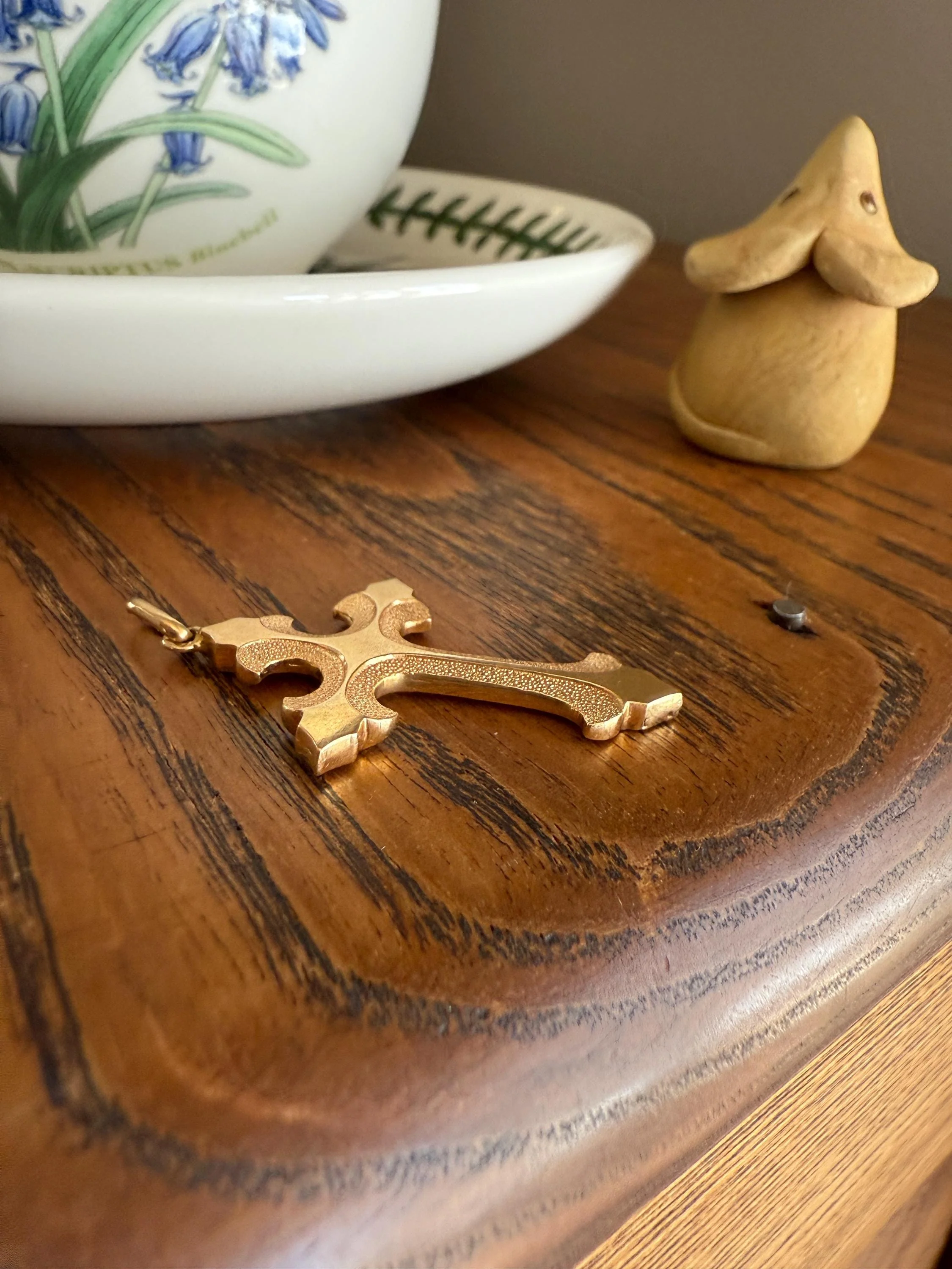 VICTORIAN 18k Gold French Antique Cross PENDANT Matte and Shine Texture Reversible Ornate Religious Faith Gift Belle Epoque - Image 3