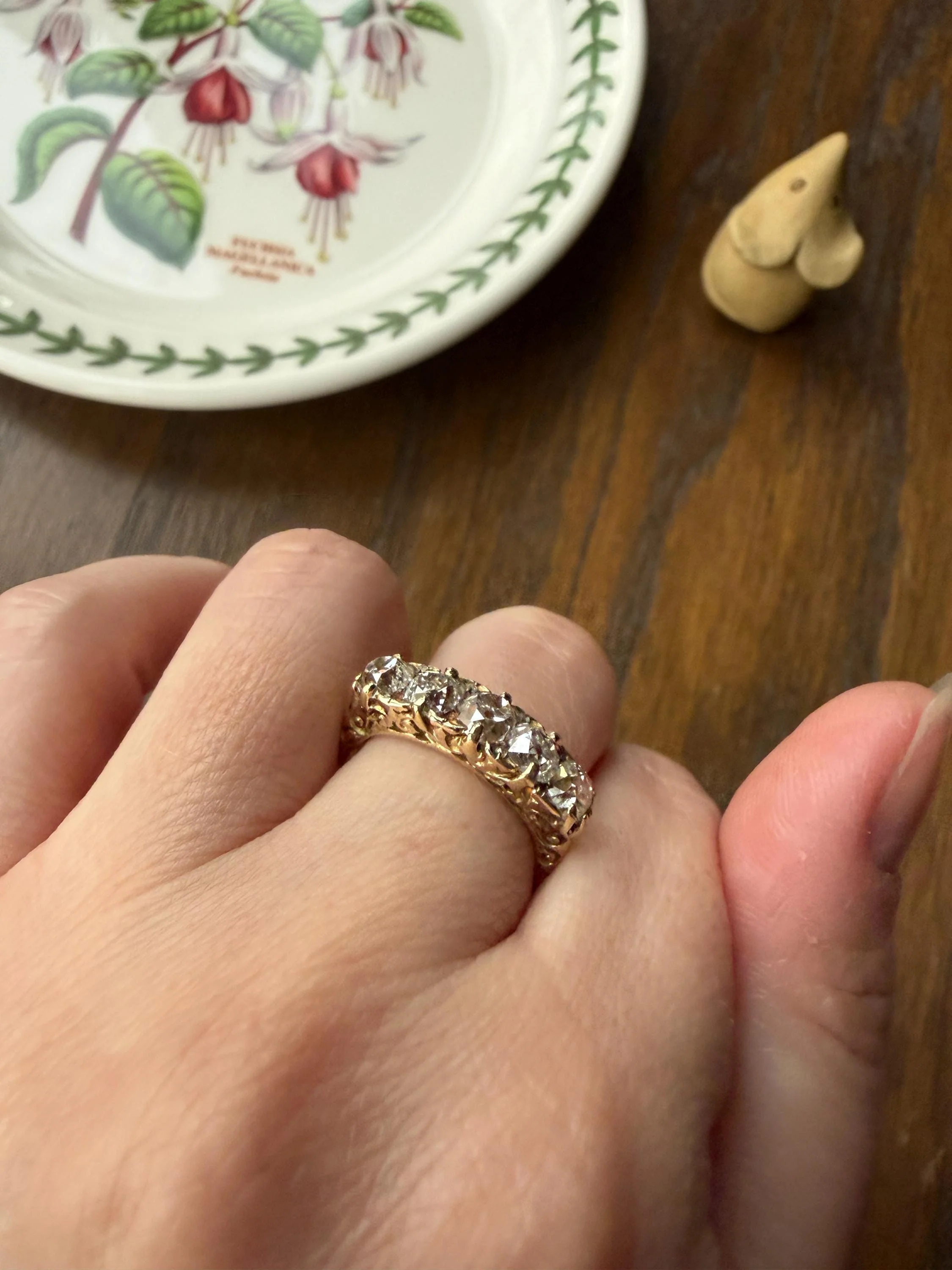 Victorian 2.25 Carats Antique Old Mine Cut Diamond Five Stone Ring 18k Gold Chunky Scrolled Ornate Band - Image 13