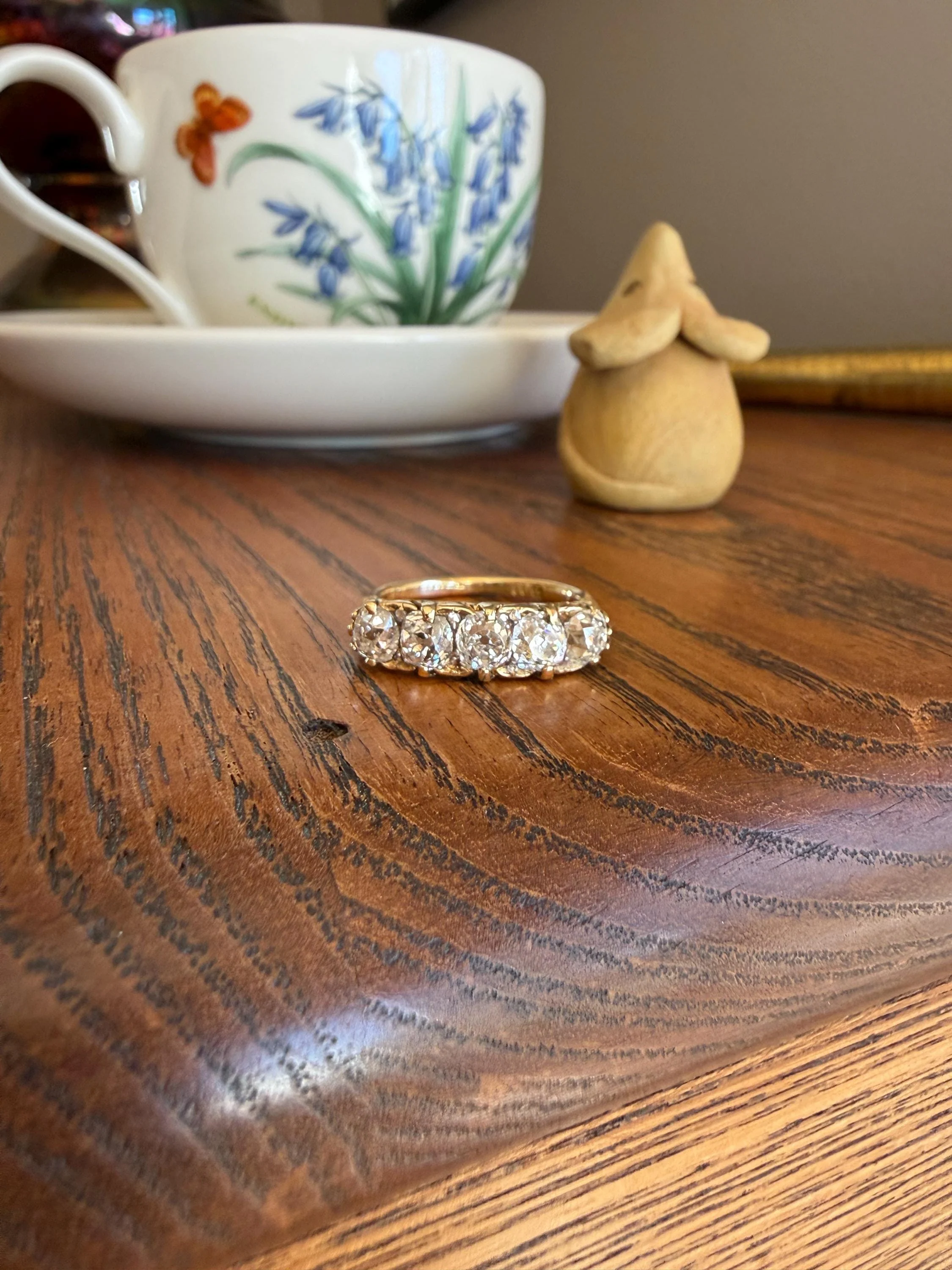 Victorian 2.25 Carats Antique Old Mine Cut Diamond Five Stone Ring 18k Gold Chunky Scrolled Ornate Band - Image 14