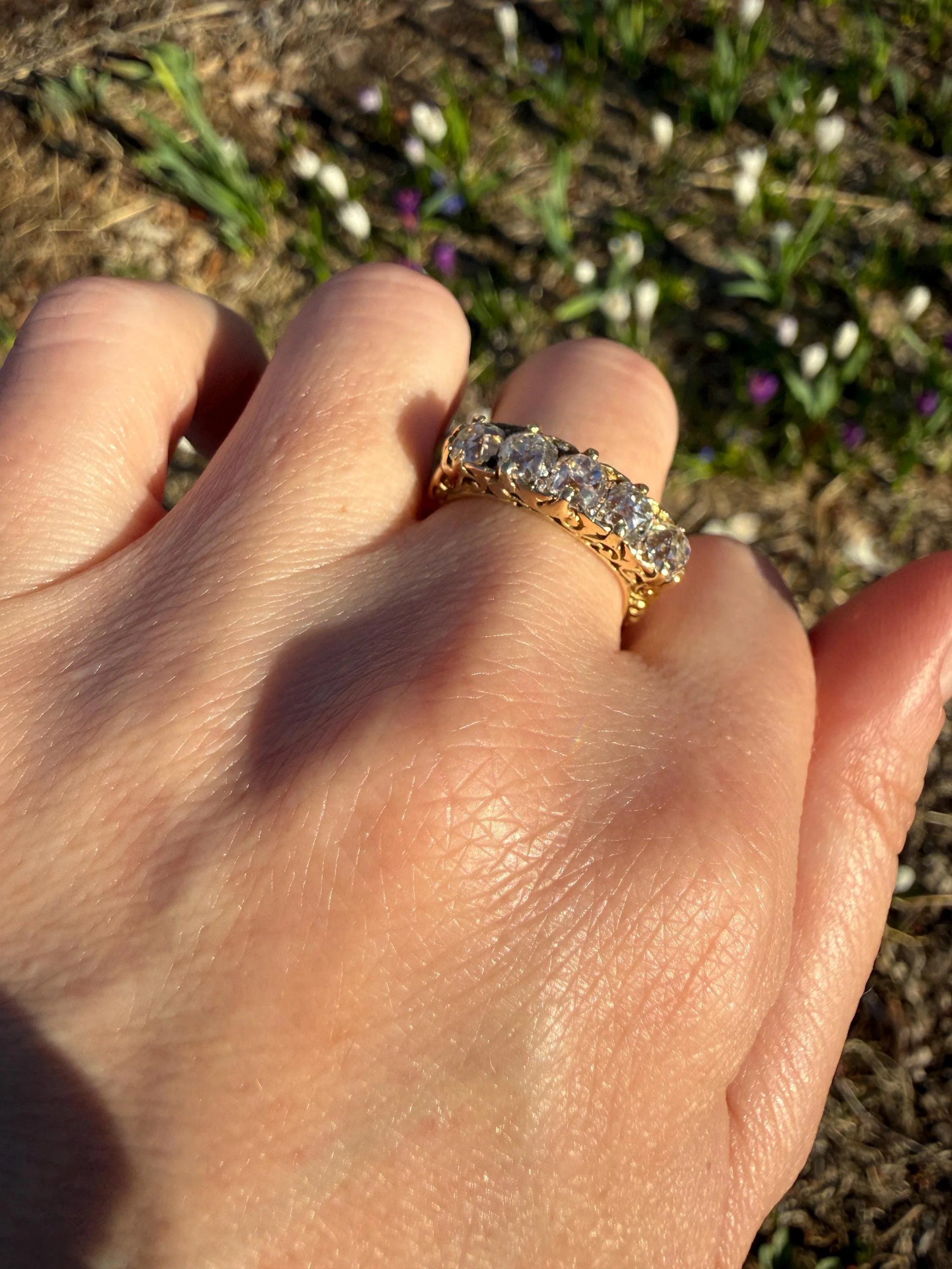 Victorian 2.25 Carats Antique Old Mine Cut Diamond Five Stone Ring 18k Gold Chunky Scrolled Ornate Band - Image 16