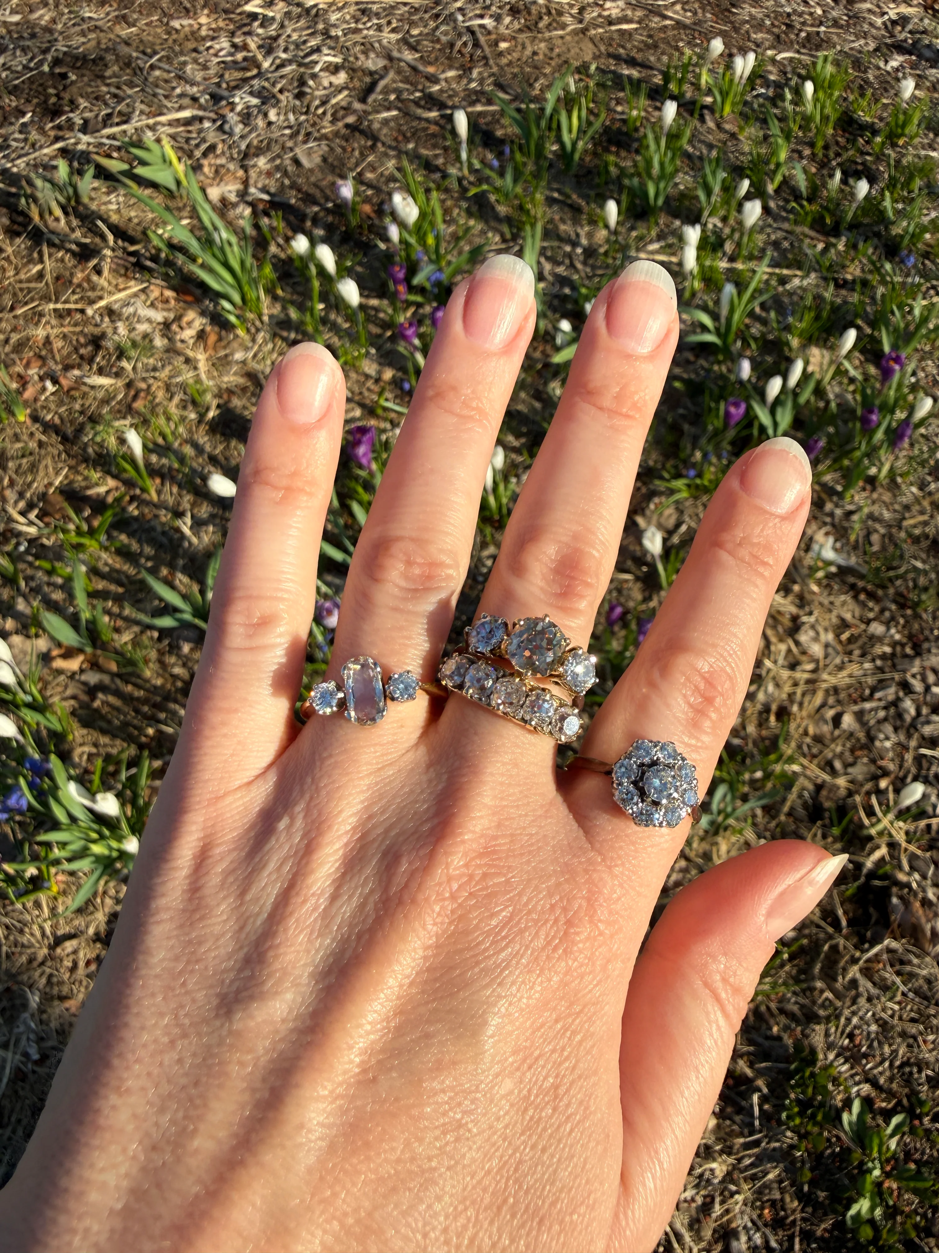 Victorian 2.25 Carats Antique Old Mine Cut Diamond Five Stone Ring 18k Gold Chunky Scrolled Ornate Band - Image 24