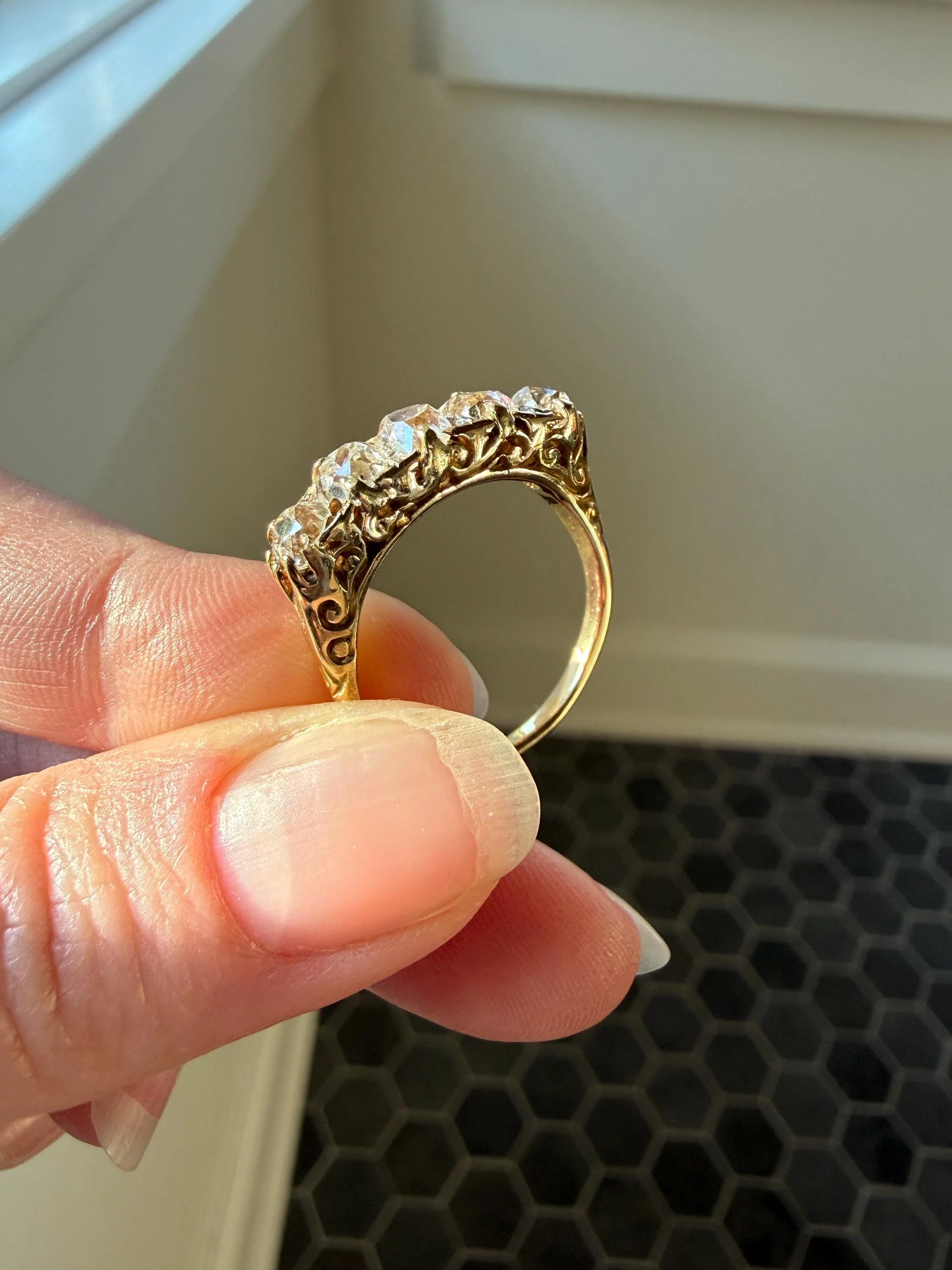 Victorian 2.25 Carats Antique Old Mine Cut Diamond Five Stone Ring 18k Gold Chunky Scrolled Ornate Band - Image 9