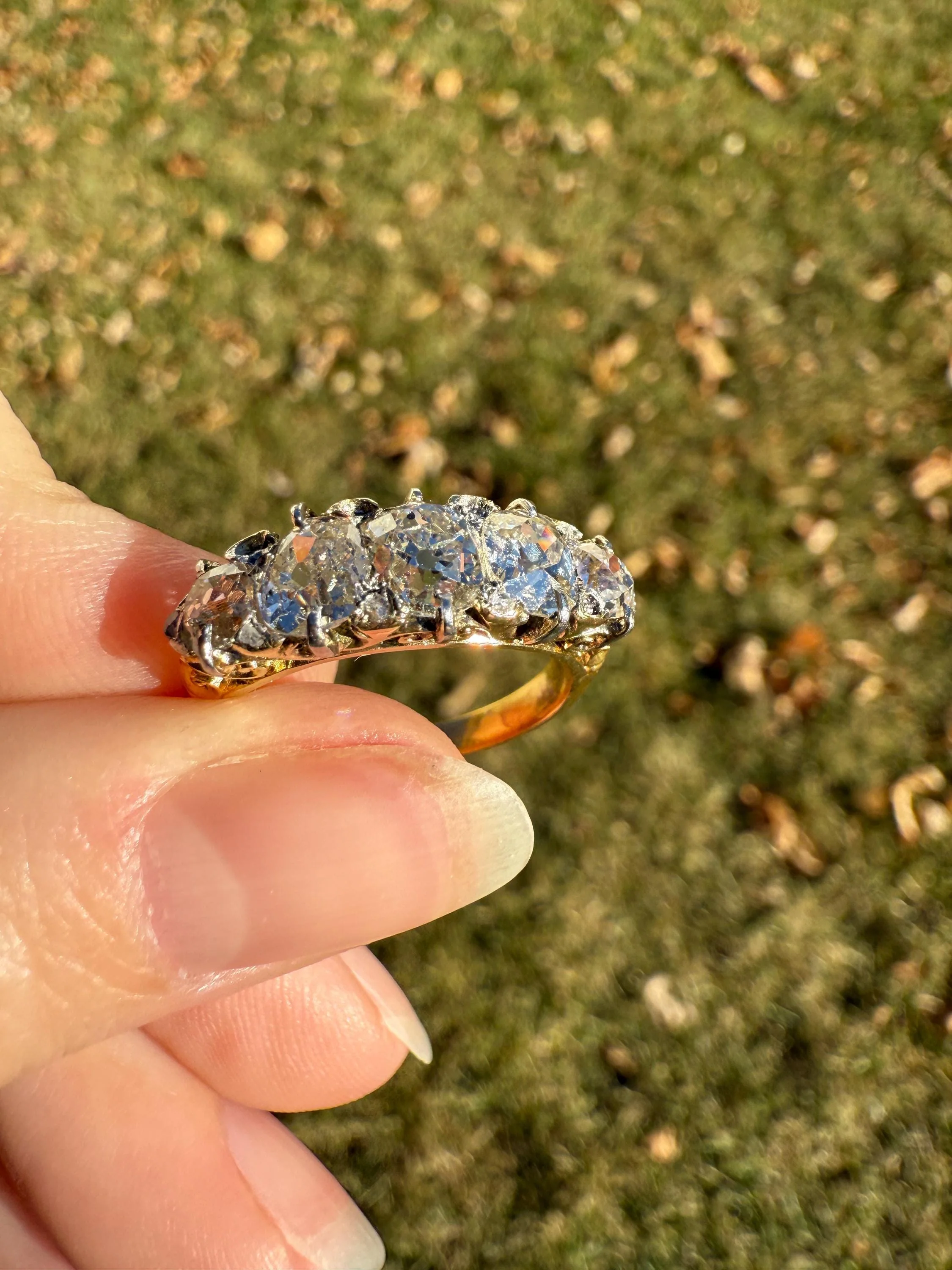 Victorian 2.75 Carats Antique Old Mine Cut Diamond Five Stone Ring Gemset Prong Spacers 18k Gold Rare Chunky Ornate Band - Image 12