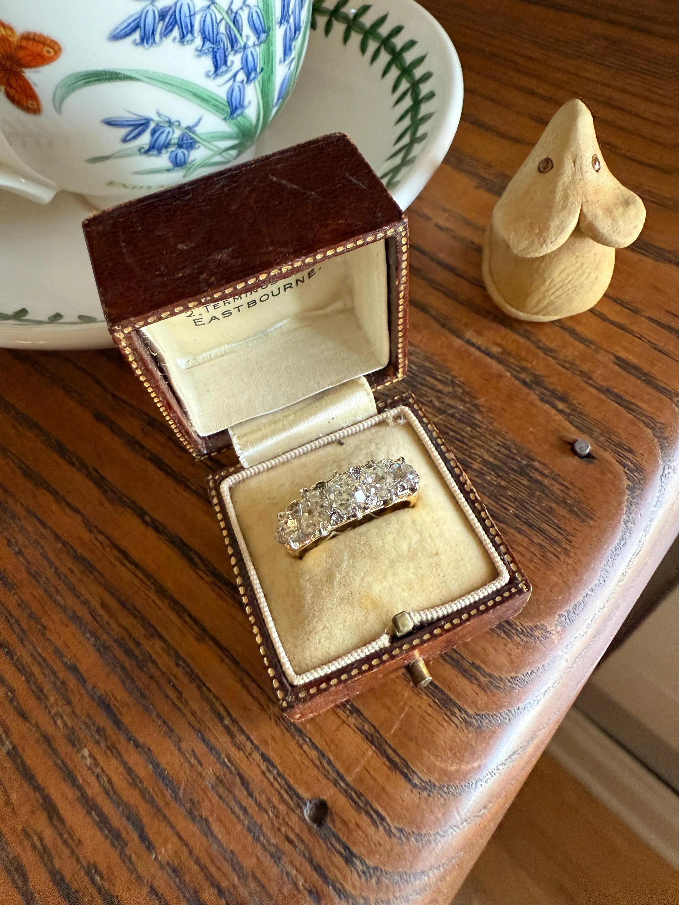 Victorian 2.75 Carats Antique Old Mine Cut Diamond Five Stone Ring Gemset Prong Spacers 18k Gold Rare Chunky Ornate Band - Image 15