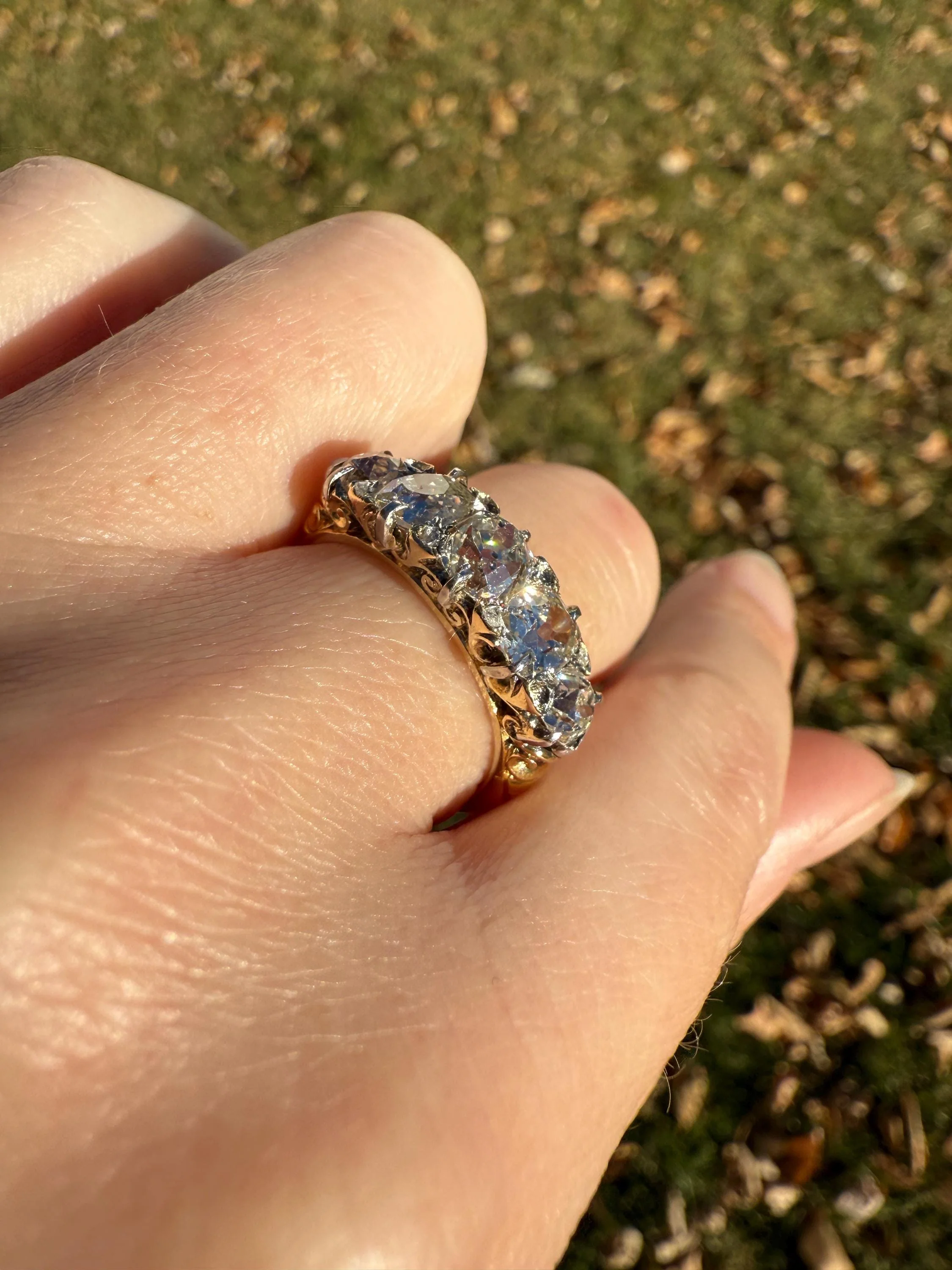Victorian 2.75 Carats Antique Old Mine Cut Diamond Five Stone Ring Gemset Prong Spacers 18k Gold Rare Chunky Ornate Band - Image 2