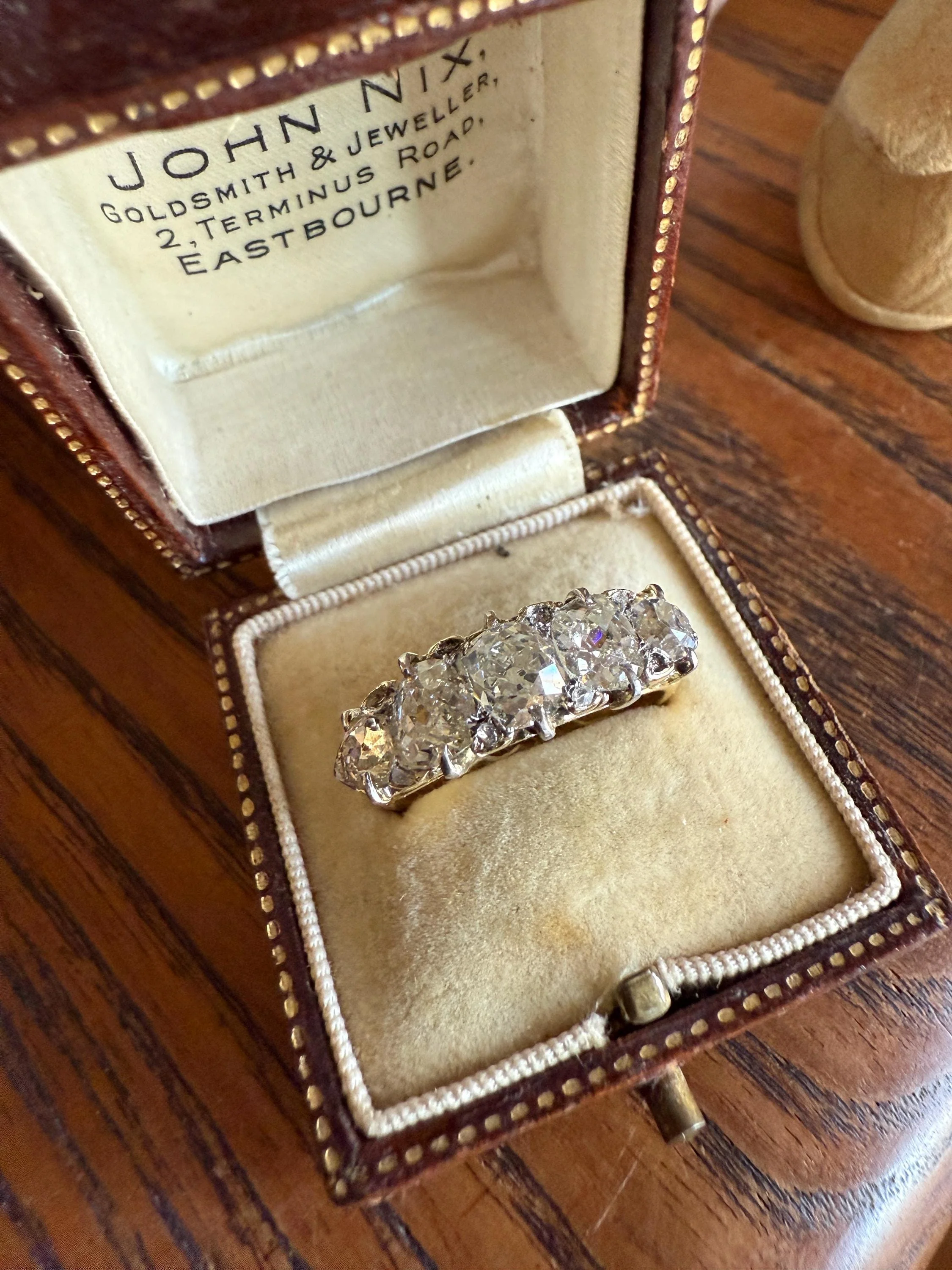 Victorian 2.75 Carats Antique Old Mine Cut Diamond Five Stone Ring Gemset Prong Spacers 18k Gold Rare Chunky Ornate Band - Image 8