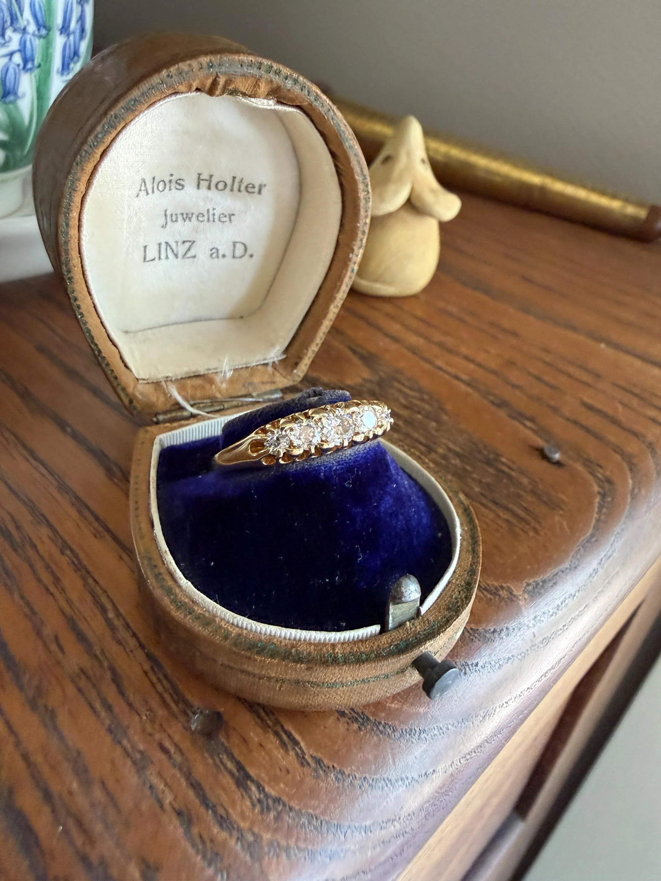 Victorian Antique .7 Carat Old Mine Cut Diamond Five Stone Ring Sturdy 18k GOLD Stacker Band OMC Daily Wearer - Image 14