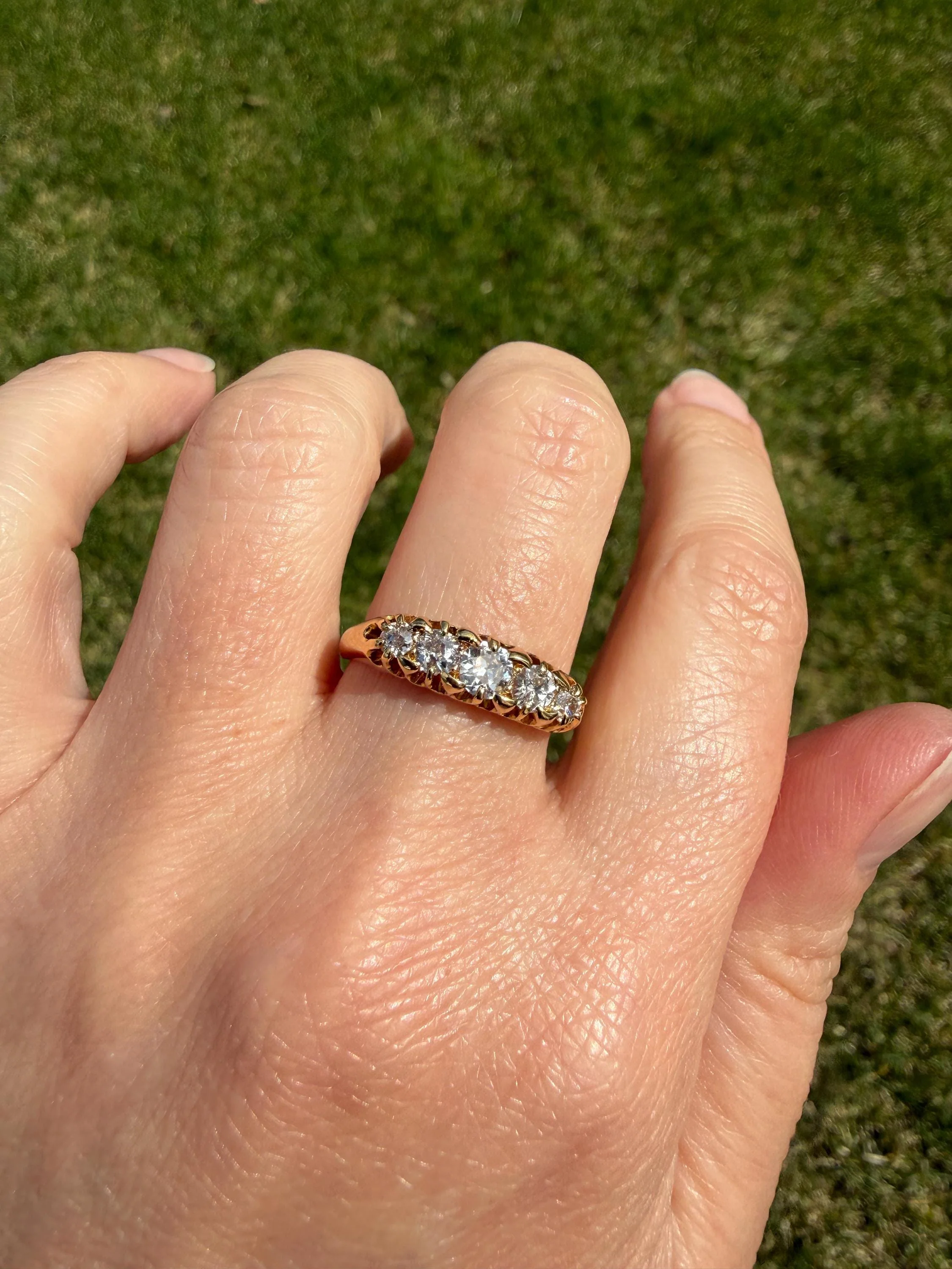 Victorian Antique .7 Carat Old Mine Cut Diamond Five Stone Ring Sturdy 18k GOLD Stacker Band OMC Daily Wearer - Image 4