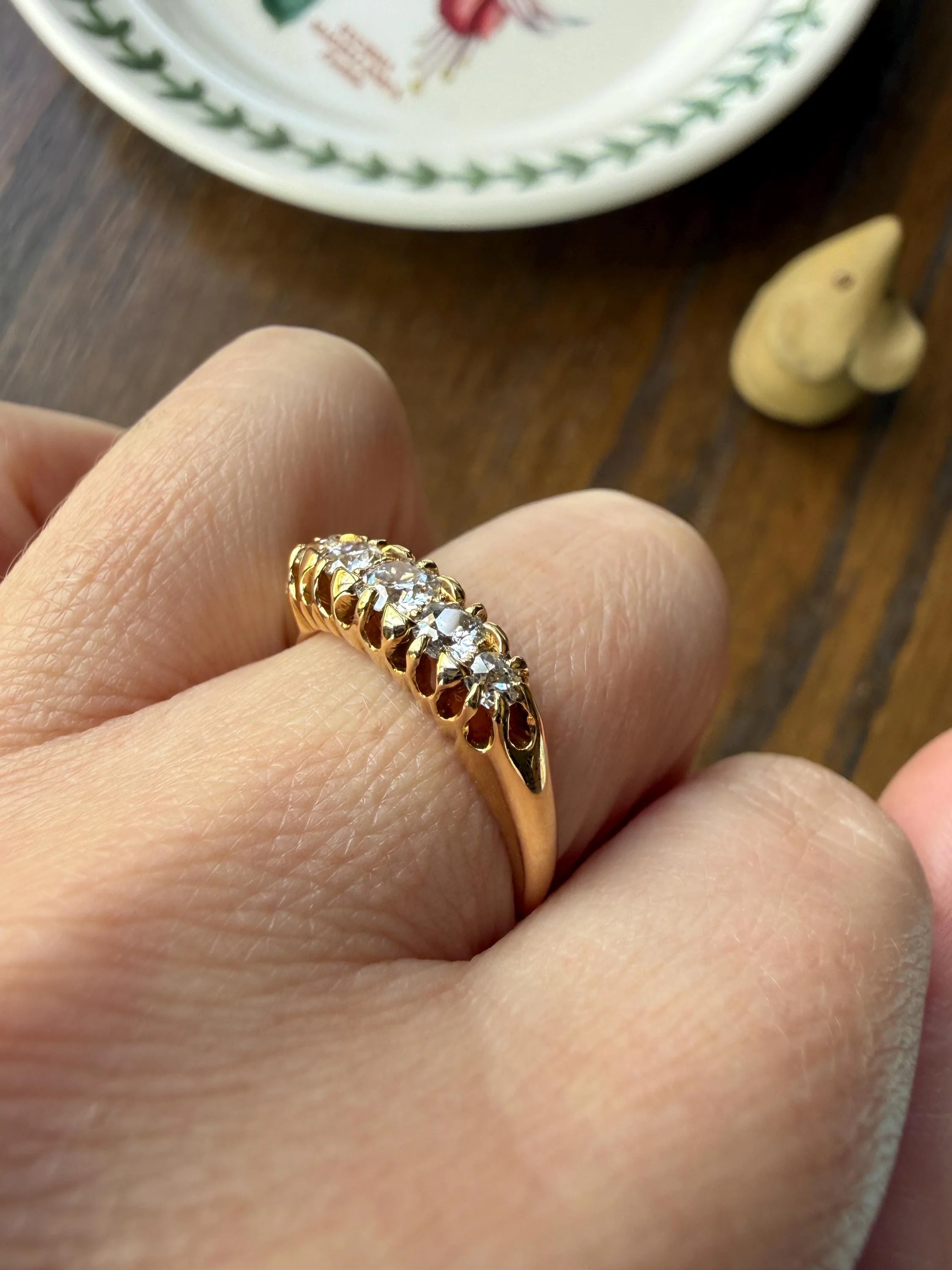 Victorian Antique .7 Carat Old Mine Cut Diamond Five Stone Ring Sturdy 18k GOLD Stacker Band OMC Daily Wearer - Image 8