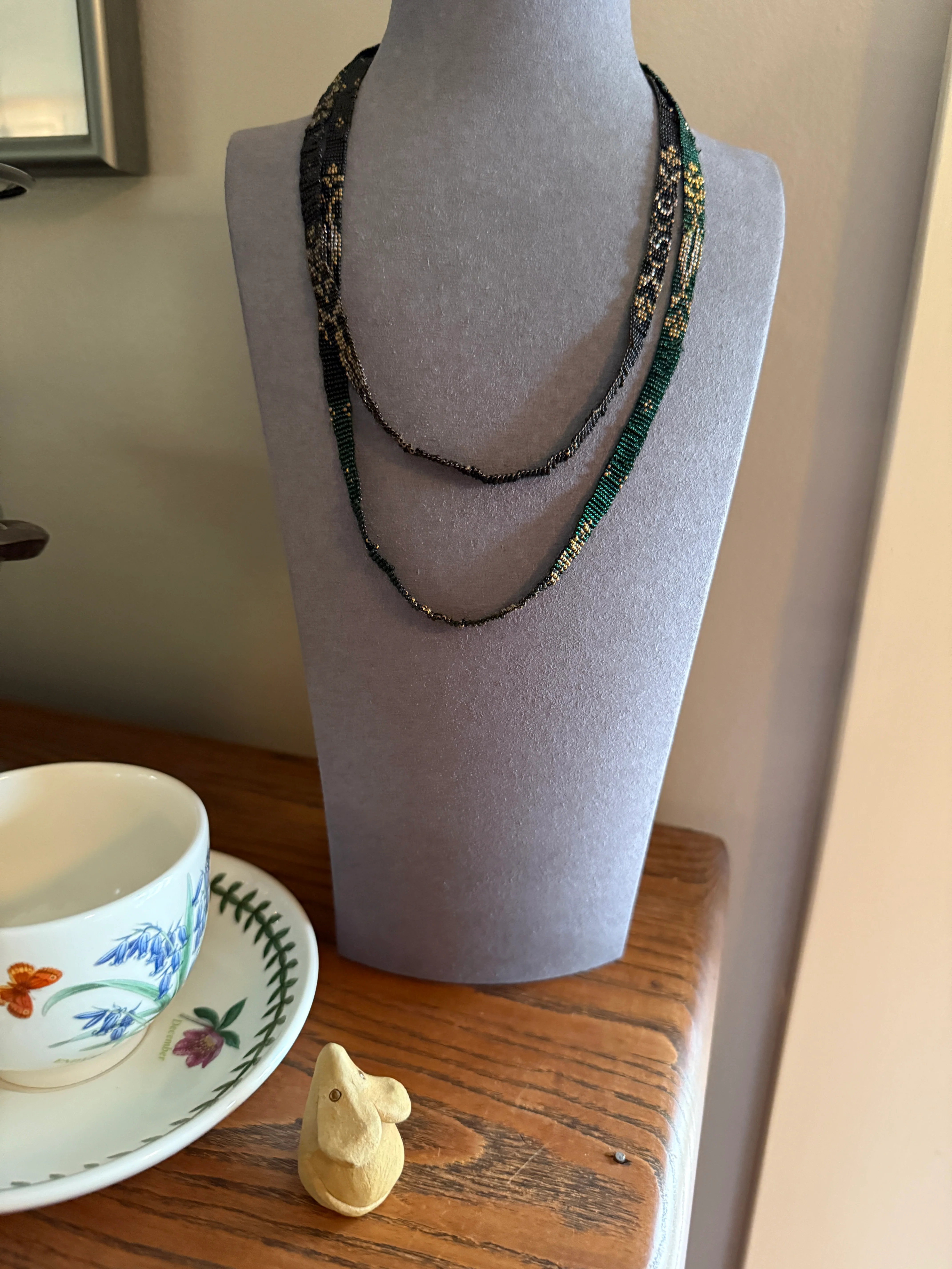 Victorian Antique Emerald Green Black and Gold Intricate Hand Beaded Long Chain Wide Ribbon Flapper Style - Image 9