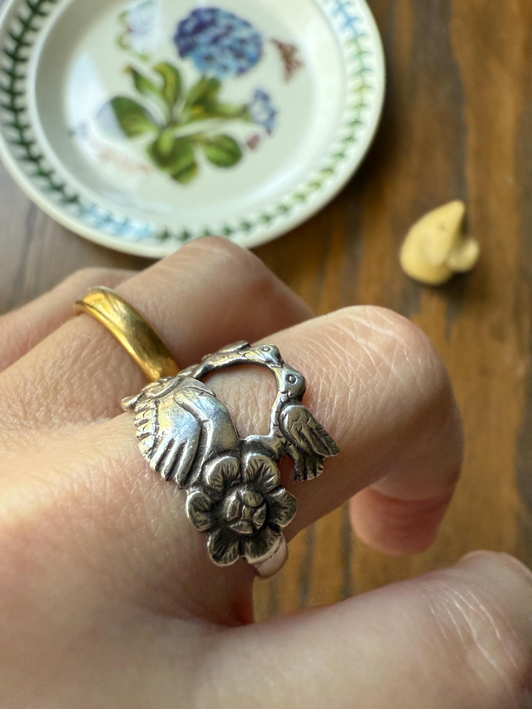 Victorian Antique LOVE BIRDS Floral French Fede Betrothal Ring Solid Silver Figural Traditional Engagement Band - Image 5