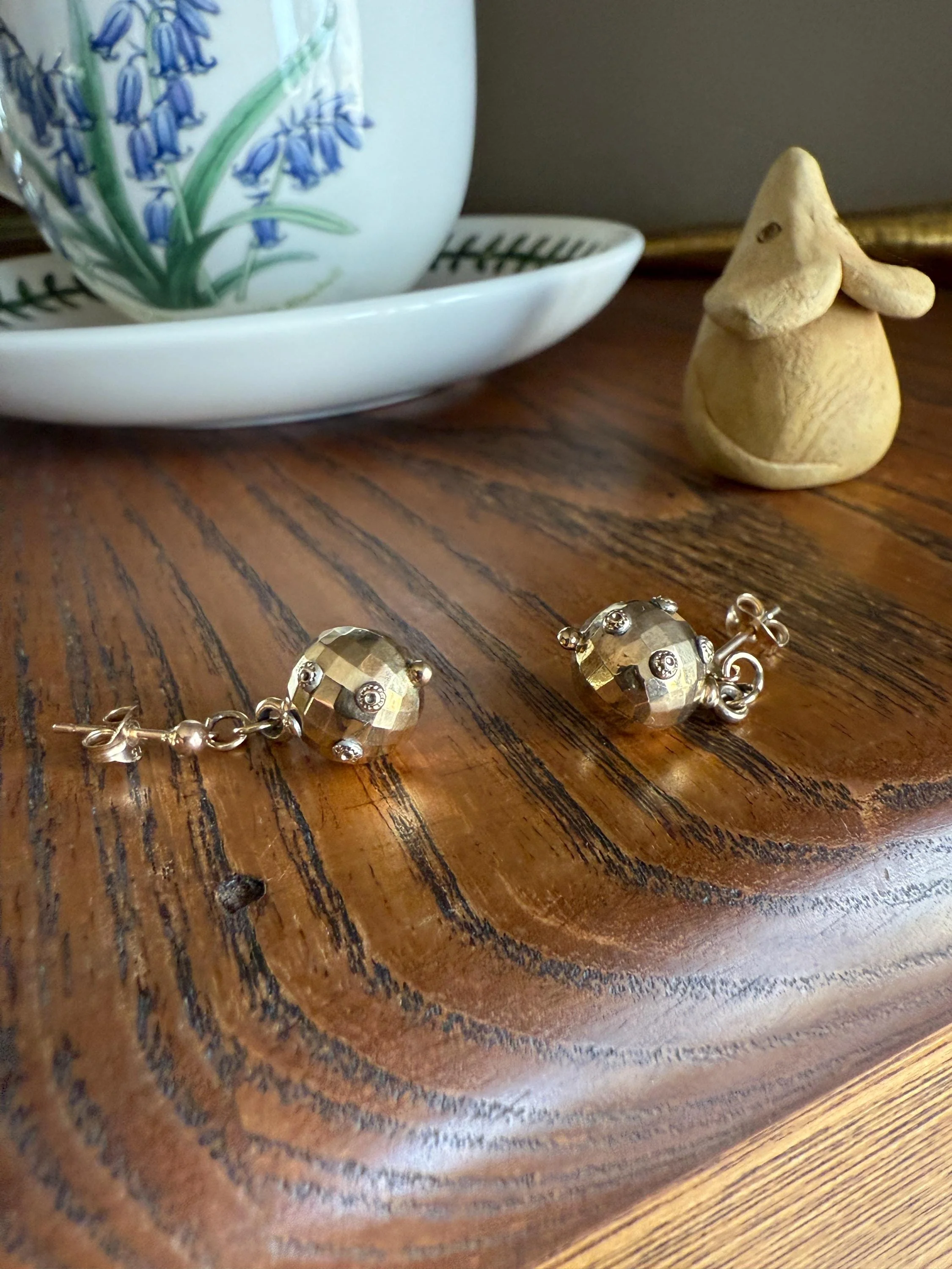 Victorian Faceted Sphere Circular 3D Victorian Spiked Dangle Earrings with Ball Rivet Sputnik Style but Antique 9k Gold Disco Ball Shimmer - Image 6