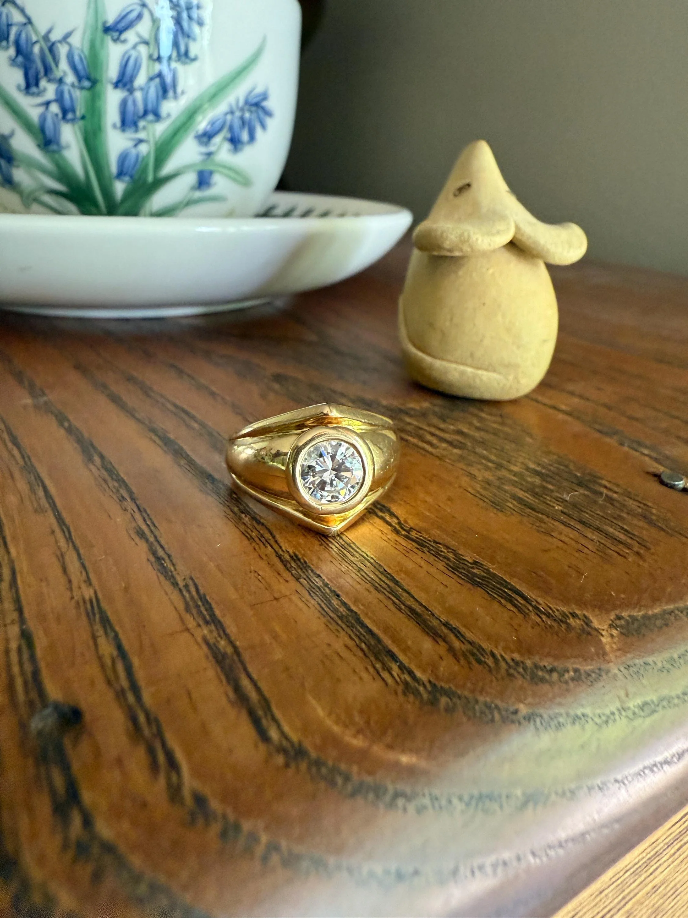 Vintage 1 Carat VVS1 A+ Quality DIAMOND Chevron Ring With DATED RECEIPT French 18k Gold Unisex Gypsy Solitaire Chunky Wide Band - Image 10