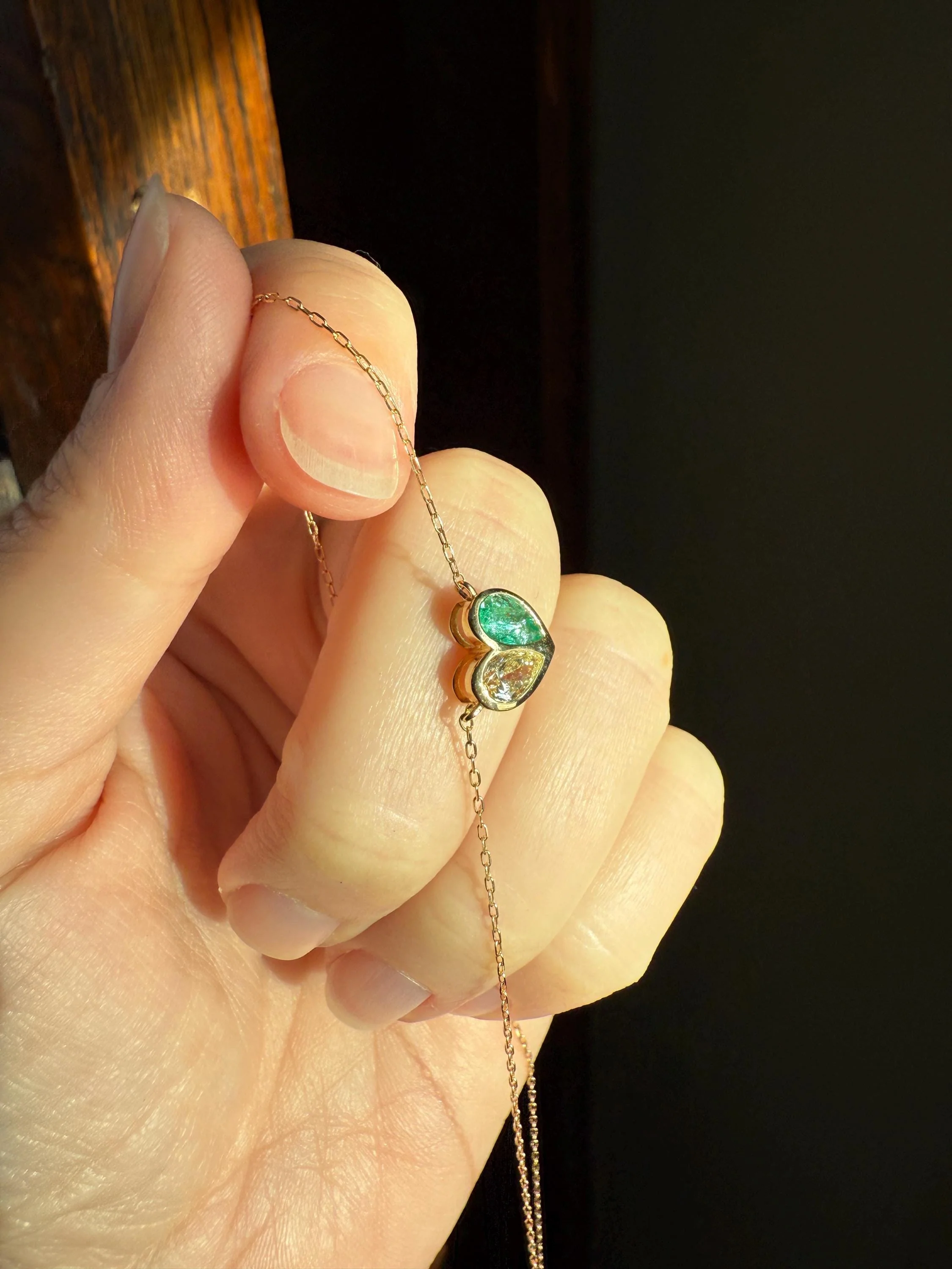 Vintage 18k Gold Fancy Light Yellow PEAR Diamond Natural EMERALD Heart Pendant Toi et Moi Necklace Green Figural Sparkle Fixed Chain - Image 6
