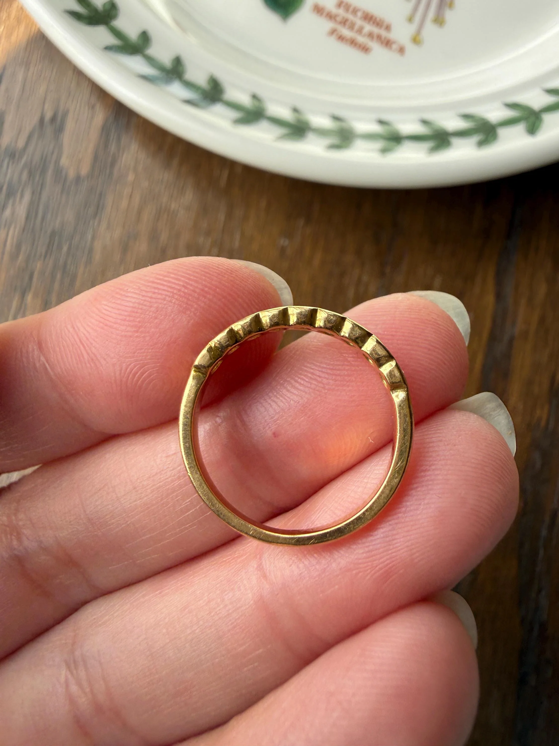 Vintage 18k Gold Nine Stone Diamond Wedding Skinny Band Minimalist Stacker Ring Scalloped Bezel Setting - Image 17