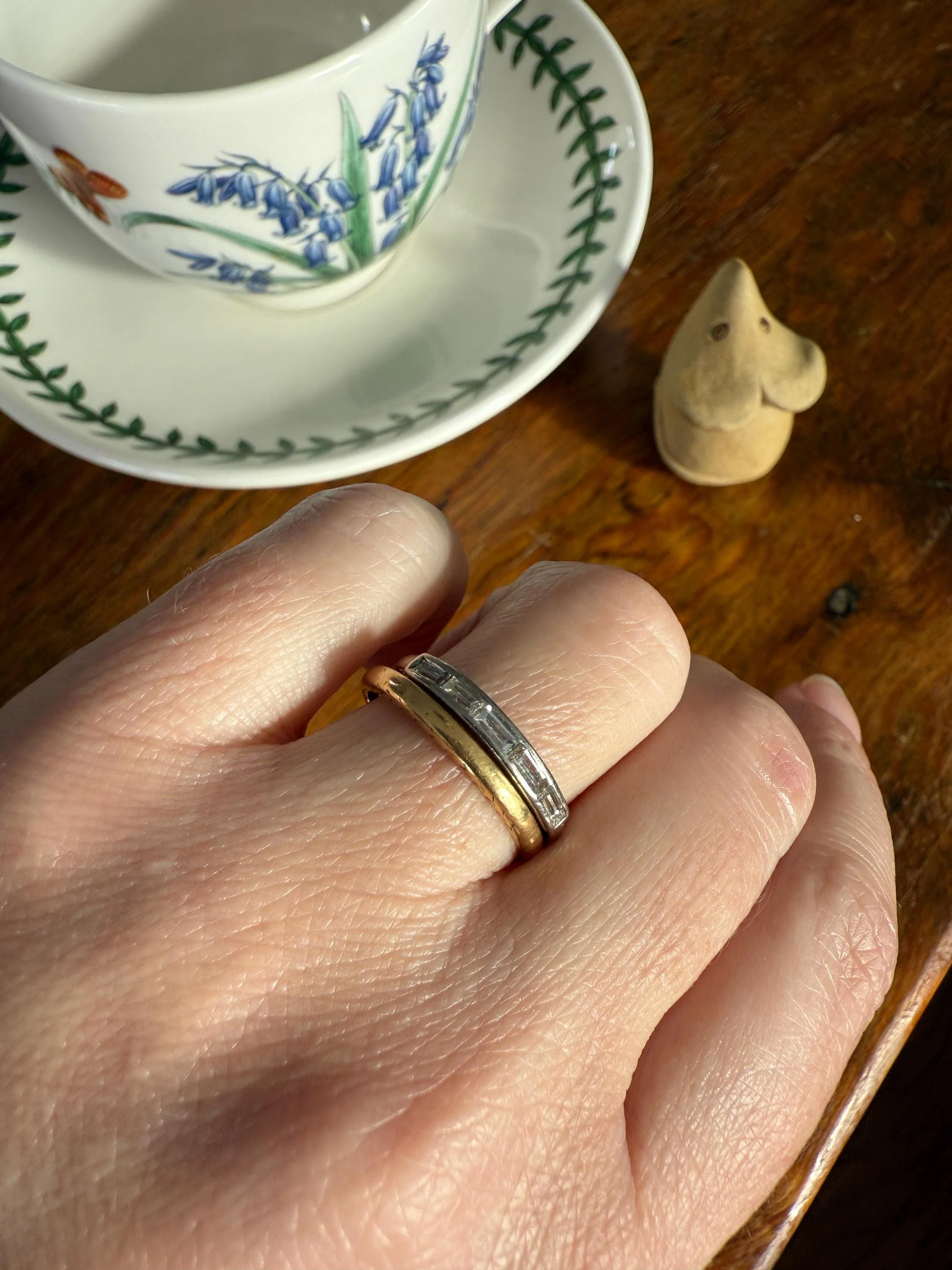 Vintage 18k White Gold Solid Eye Clean East West Five Stone Baguette Diamond Ring Skinny Stacker Band - Image 16