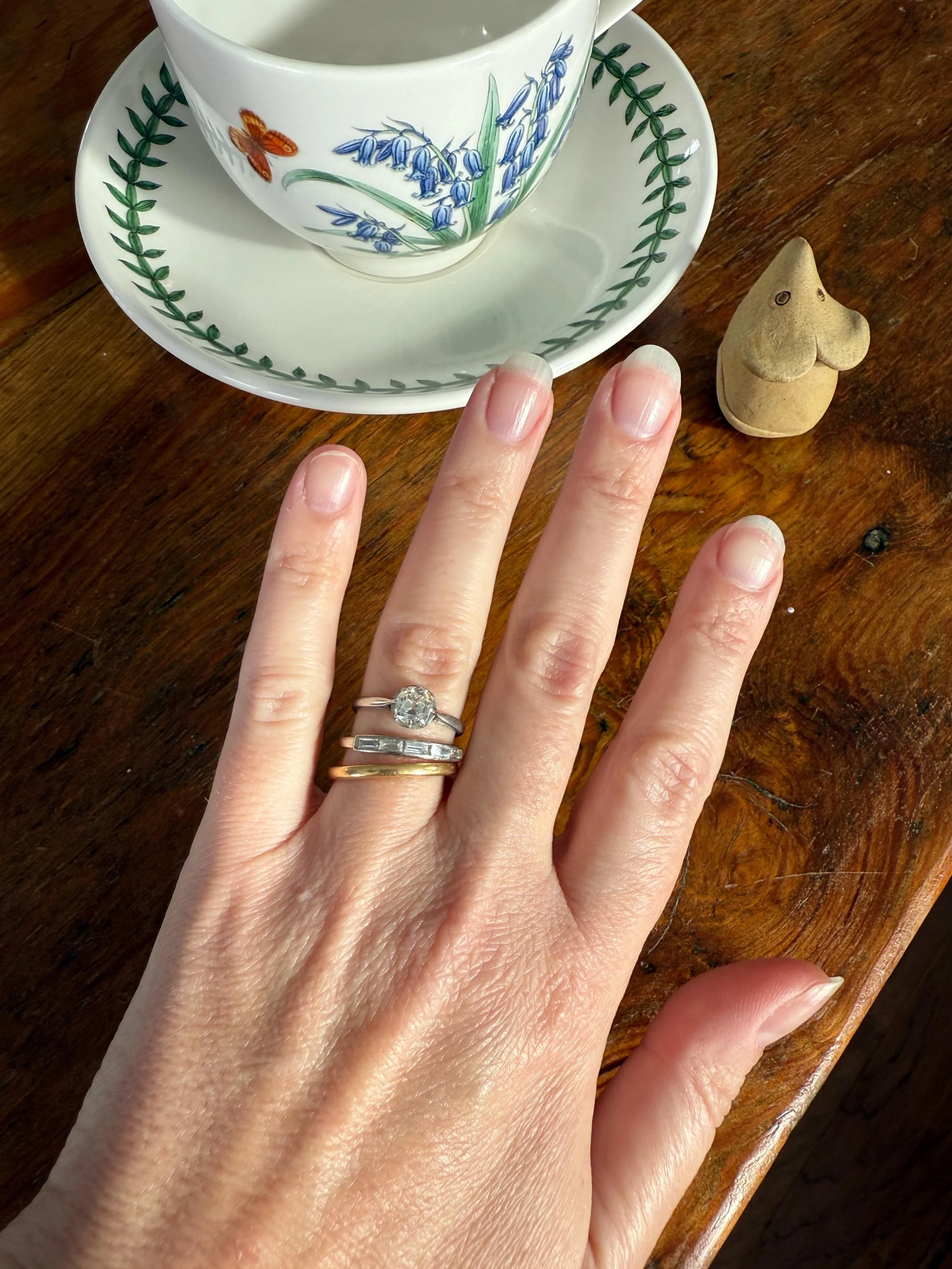 Vintage 18k White Gold Solid Eye Clean East West Five Stone Baguette Diamond Ring Skinny Stacker Band - Image 4