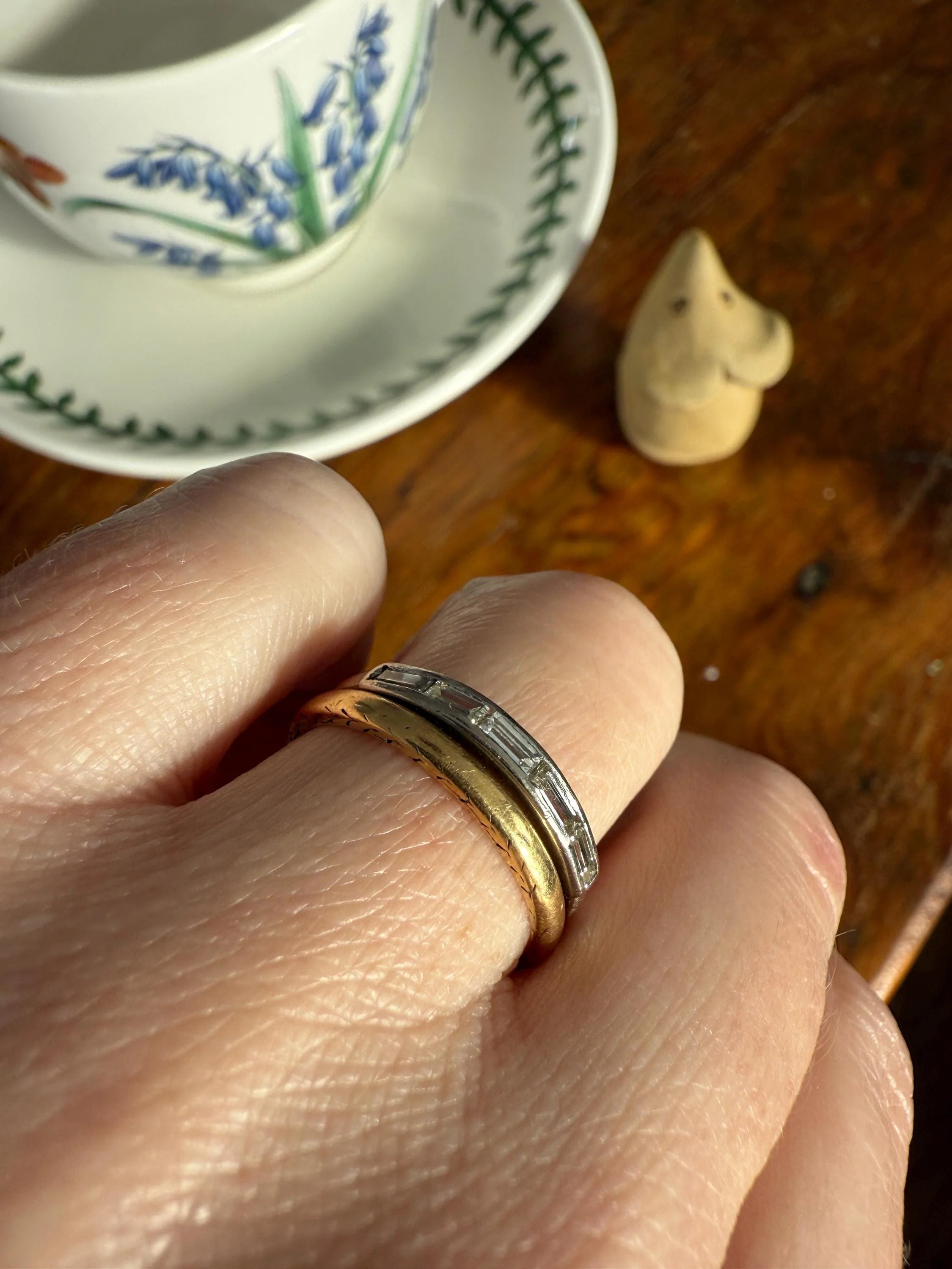 Vintage 18k White Gold Solid Eye Clean East West Five Stone Baguette Diamond Ring Skinny Stacker Band - Image 7