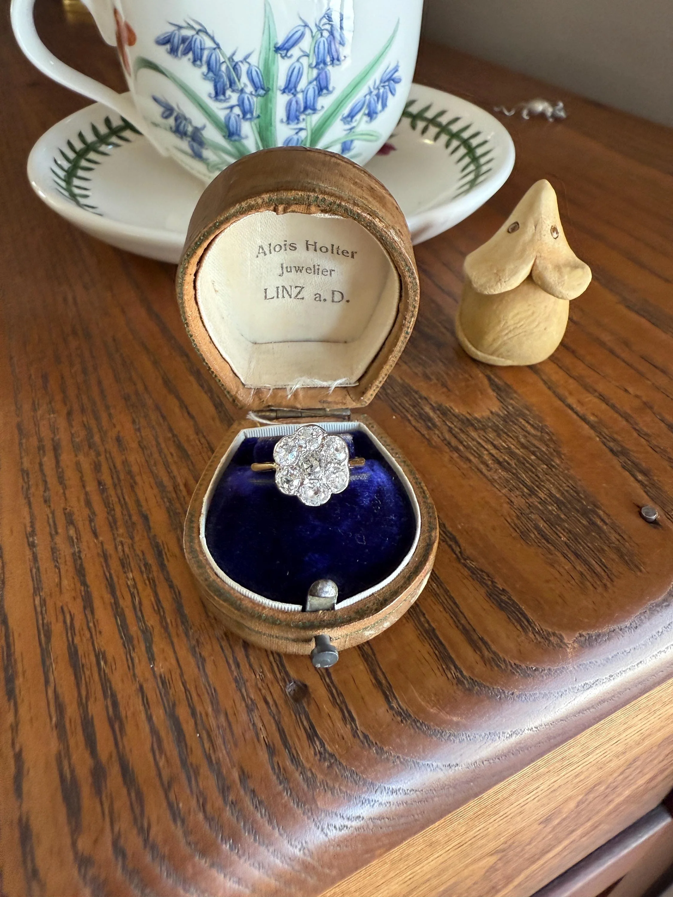 Vintage 1.9 Carat Old Mine Cut DIAMOND Daisy Flower Cluster Ring 18k Gold Art Deco Tall Domed Antique Seven Stone Bezel Setting Floral - Image 14