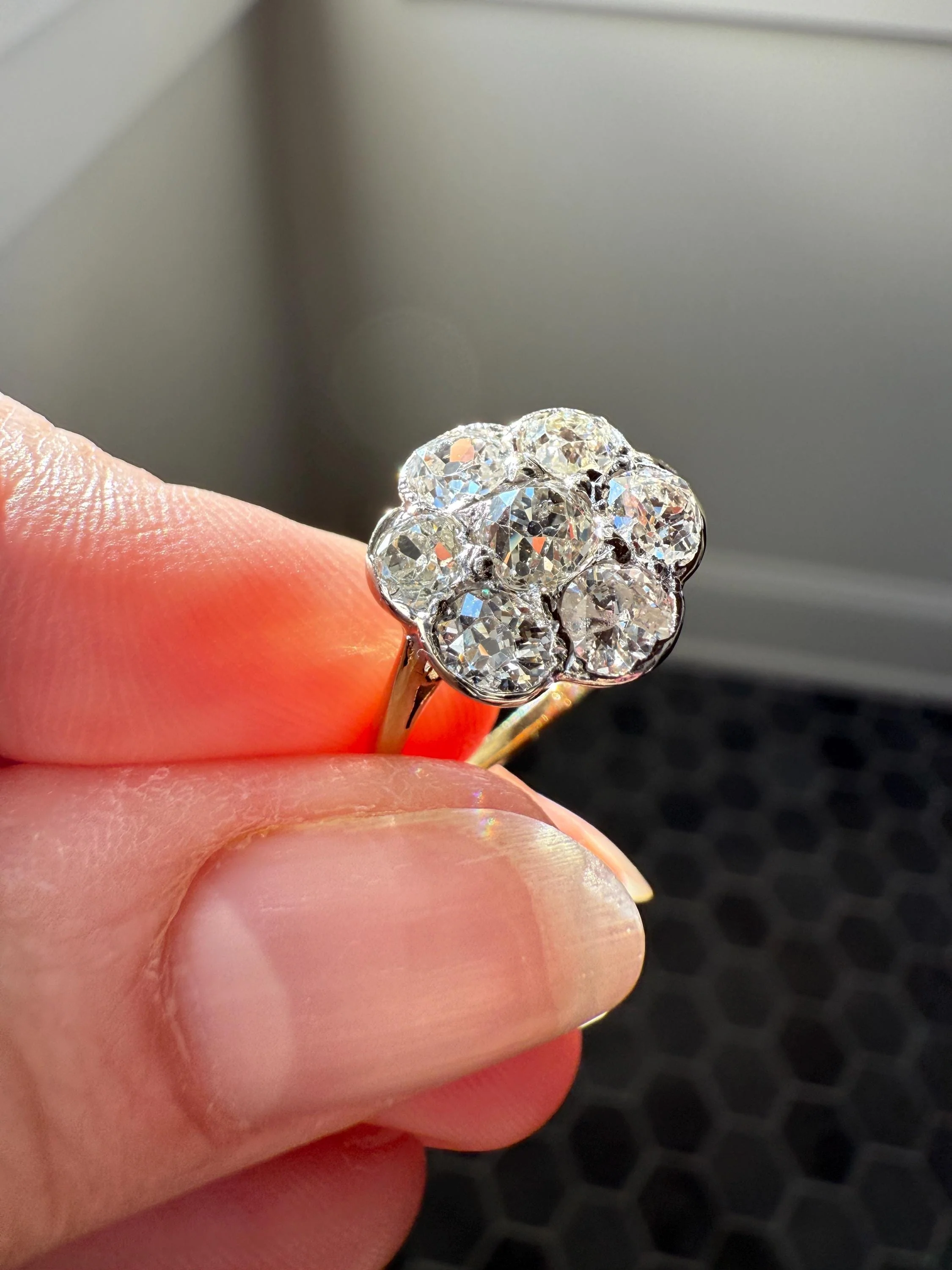 Vintage 1.9 Carat Old Mine Cut DIAMOND Daisy Flower Cluster Ring 18k Gold Art Deco Tall Domed Antique Seven Stone Bezel Setting Floral - Image 3