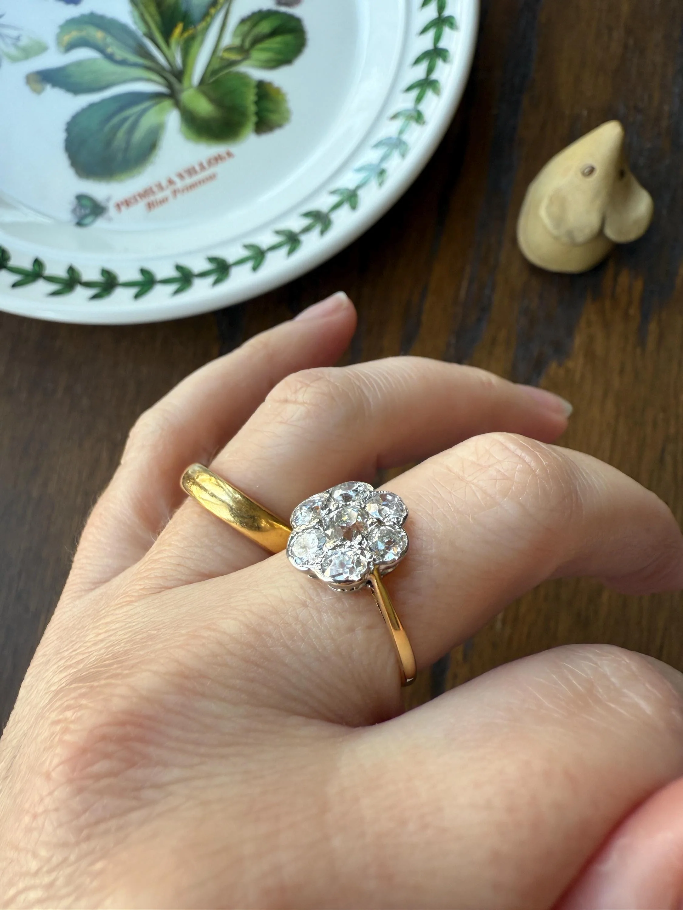 Vintage 1.9 Carat Old Mine Cut DIAMOND Daisy Flower Cluster Ring 18k Gold Art Deco Tall Domed Antique Seven Stone Bezel Setting Floral - Image 5