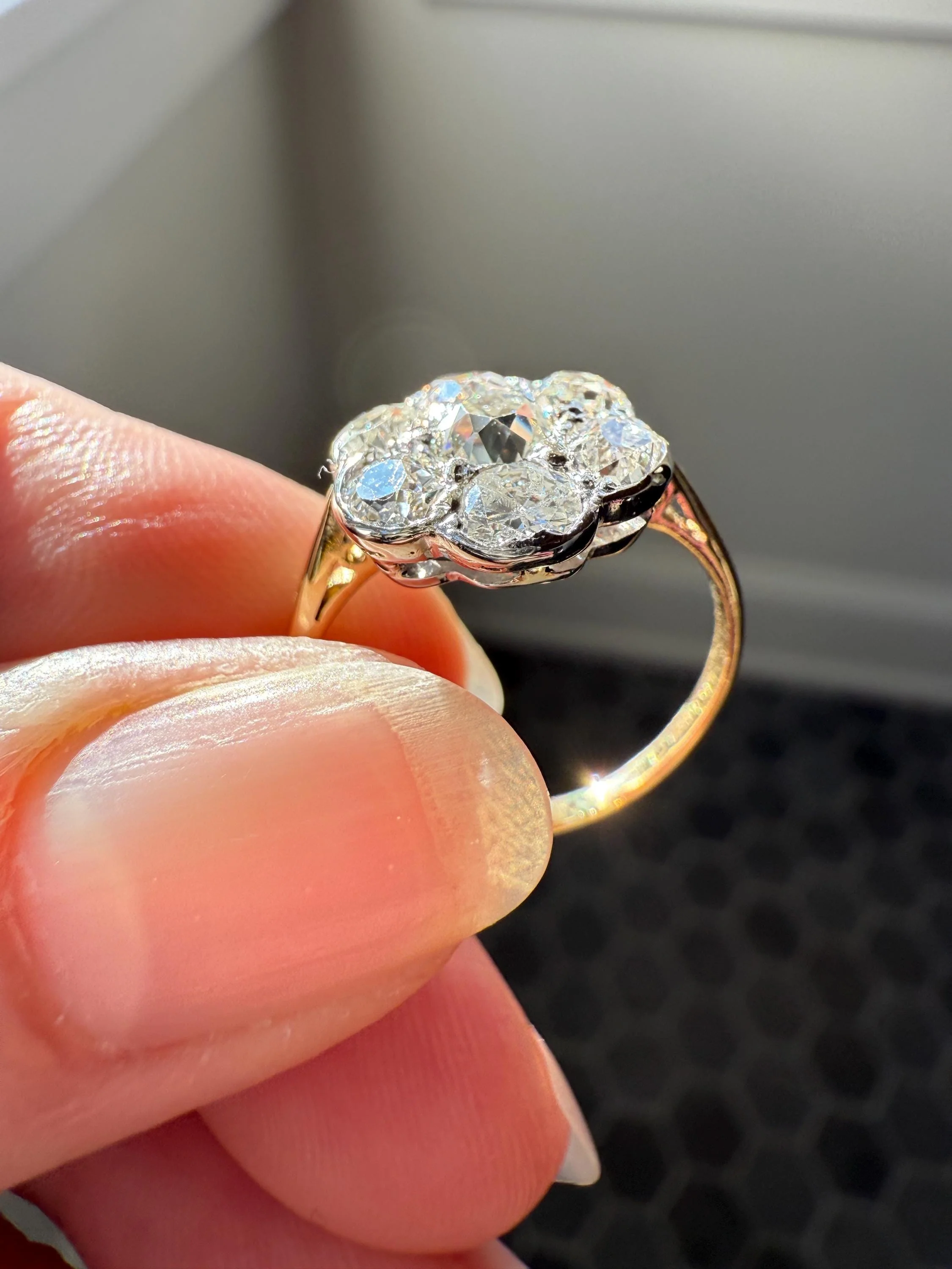 Vintage 1.9 Carat Old Mine Cut DIAMOND Daisy Flower Cluster Ring 18k Gold Art Deco Tall Domed Antique Seven Stone Bezel Setting Floral - Image 6