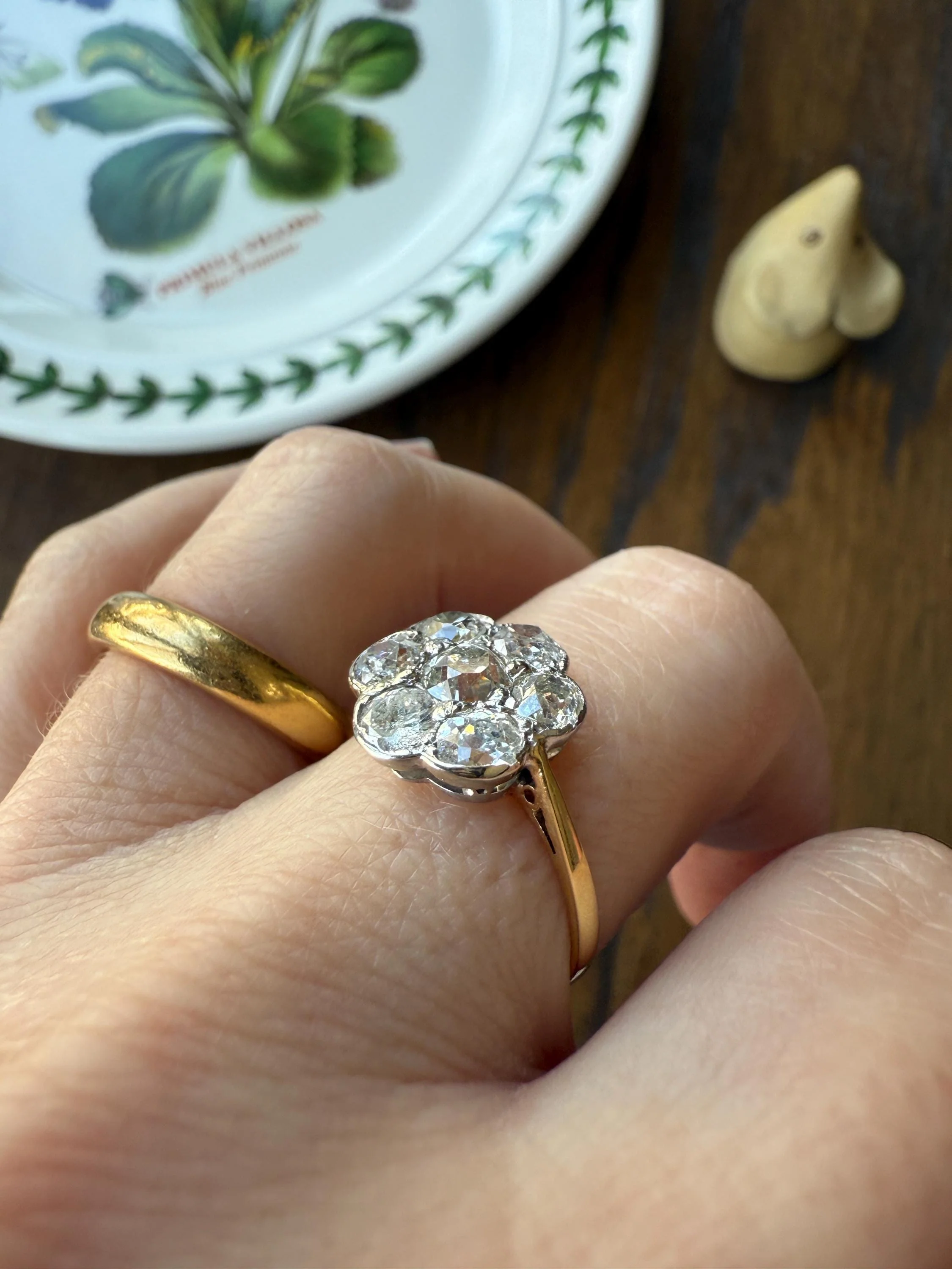 Vintage 1.9 Carat Old Mine Cut DIAMOND Daisy Flower Cluster Ring 18k Gold Art Deco Tall Domed Antique Seven Stone Bezel Setting Floral - Image 7