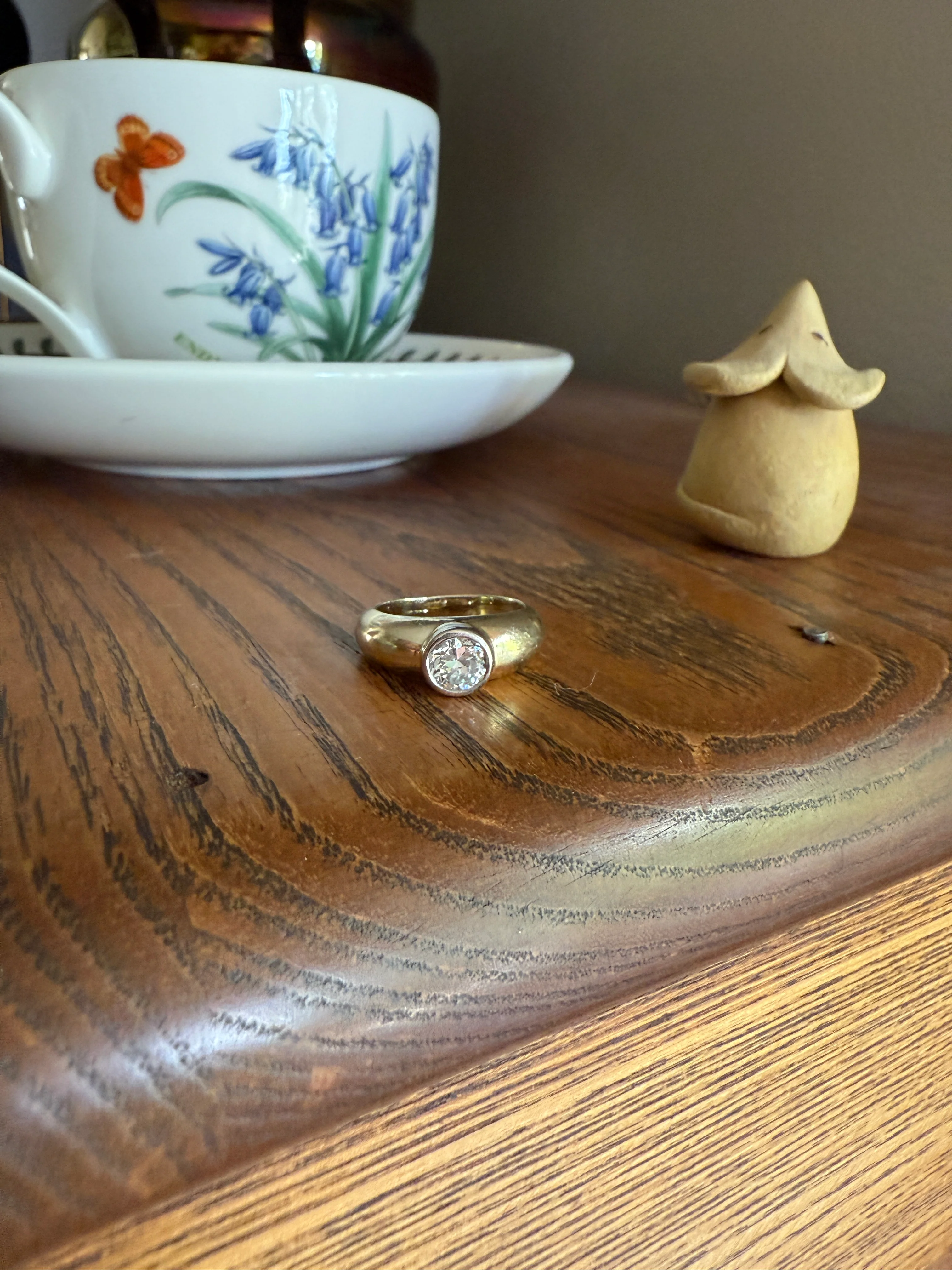 Vintage .73 Carat Transitional Cut DIAMOND Gypsy Bezel Set Ring Stacker Band Pale Yellow 18k Gold Solitaire - Image 11