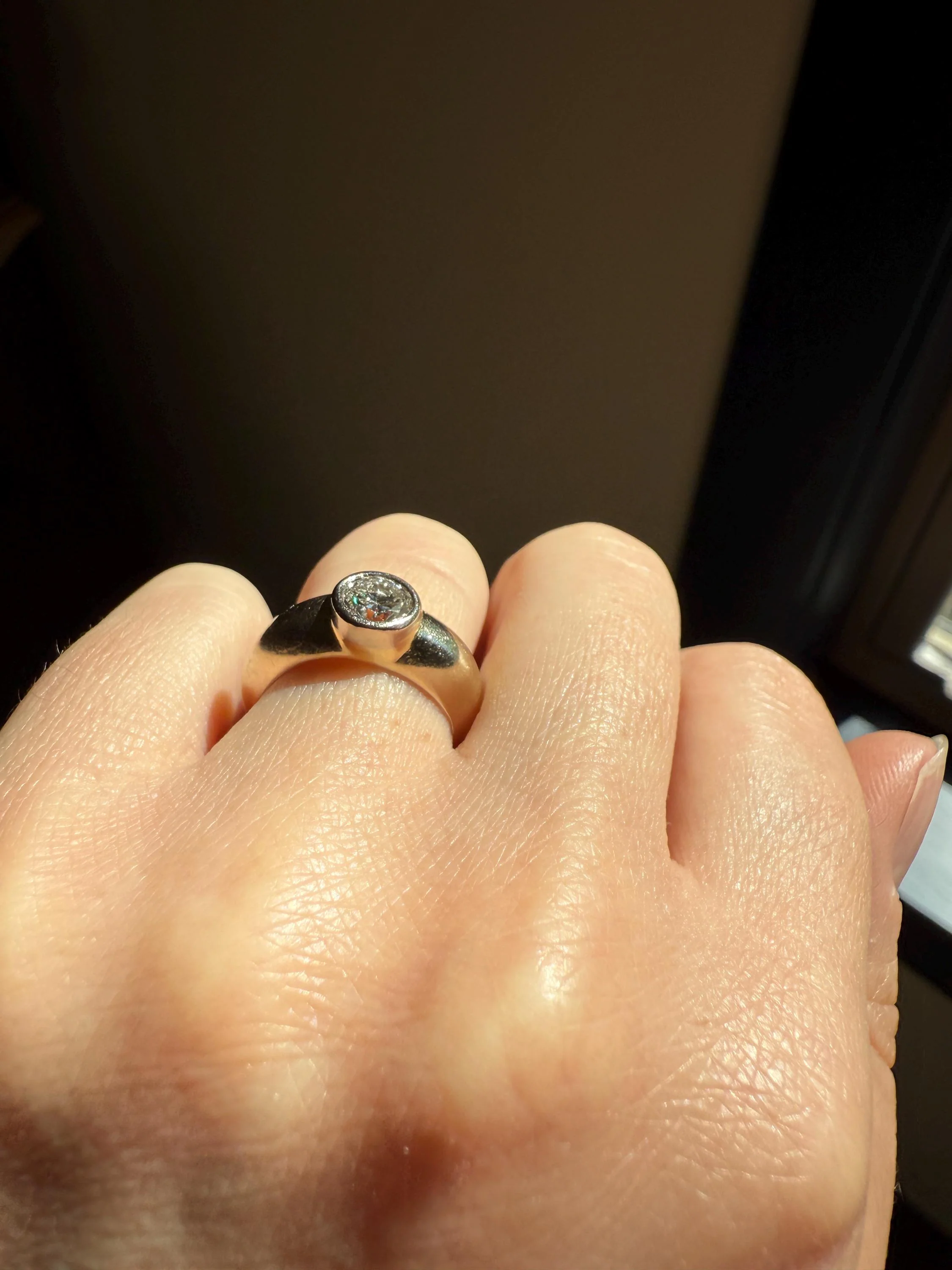 Vintage .73 Carat Transitional Cut DIAMOND Gypsy Bezel Set Ring Stacker Band Pale Yellow 18k Gold Solitaire - Image 4