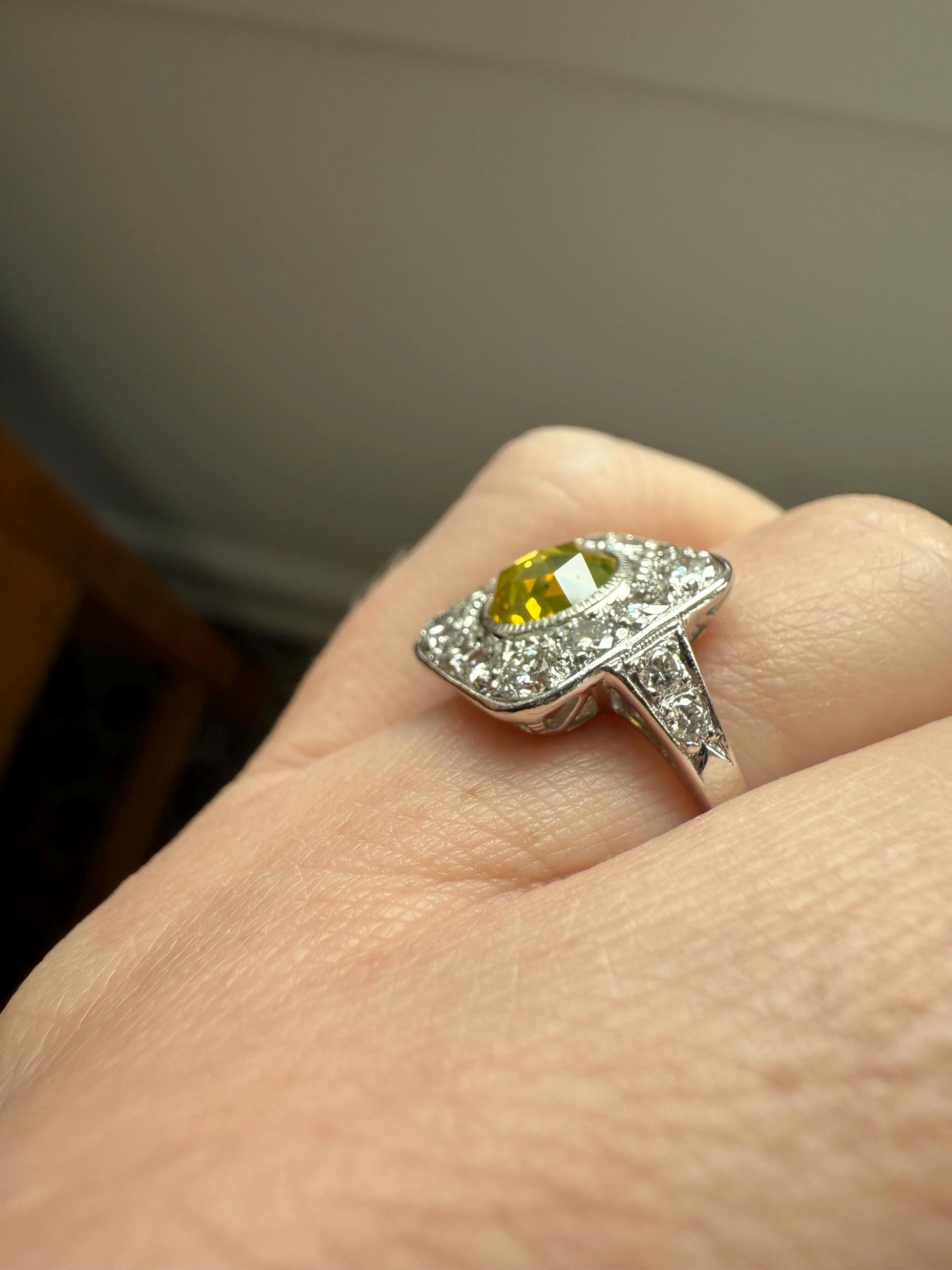 Vintage .8 Carat Fancy Greenish Yellow Natural ROSE CUT Diamond 1.8 Ctw Transitional Cut Boxed Cobblestone Panel Ring Platinum Lemon Lime - Image 4