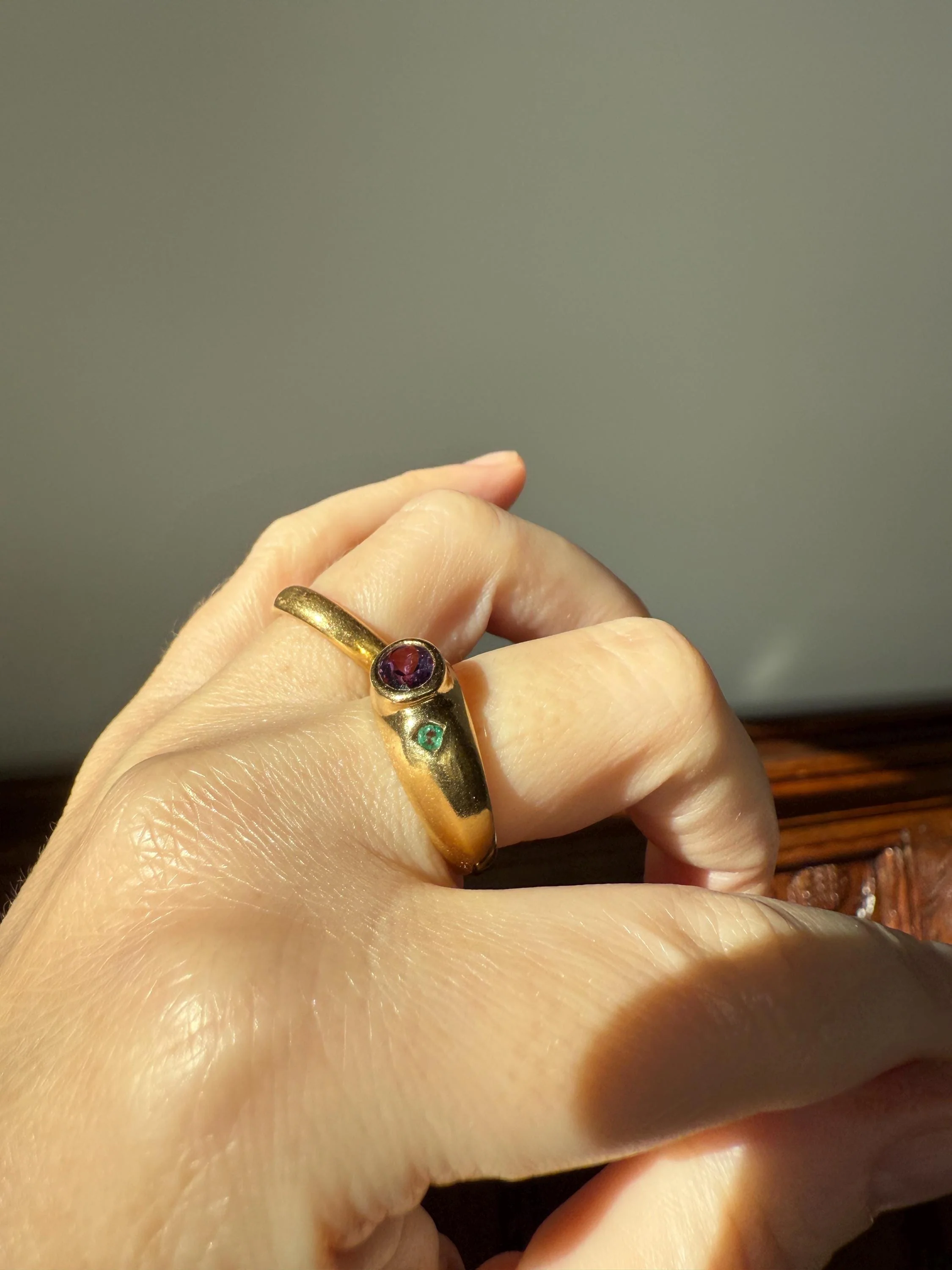 Vintage AMETHYST Emerald Geometric Domed Band Stacker Ring 18k Gold French Green Purple Chunky - Image 3
