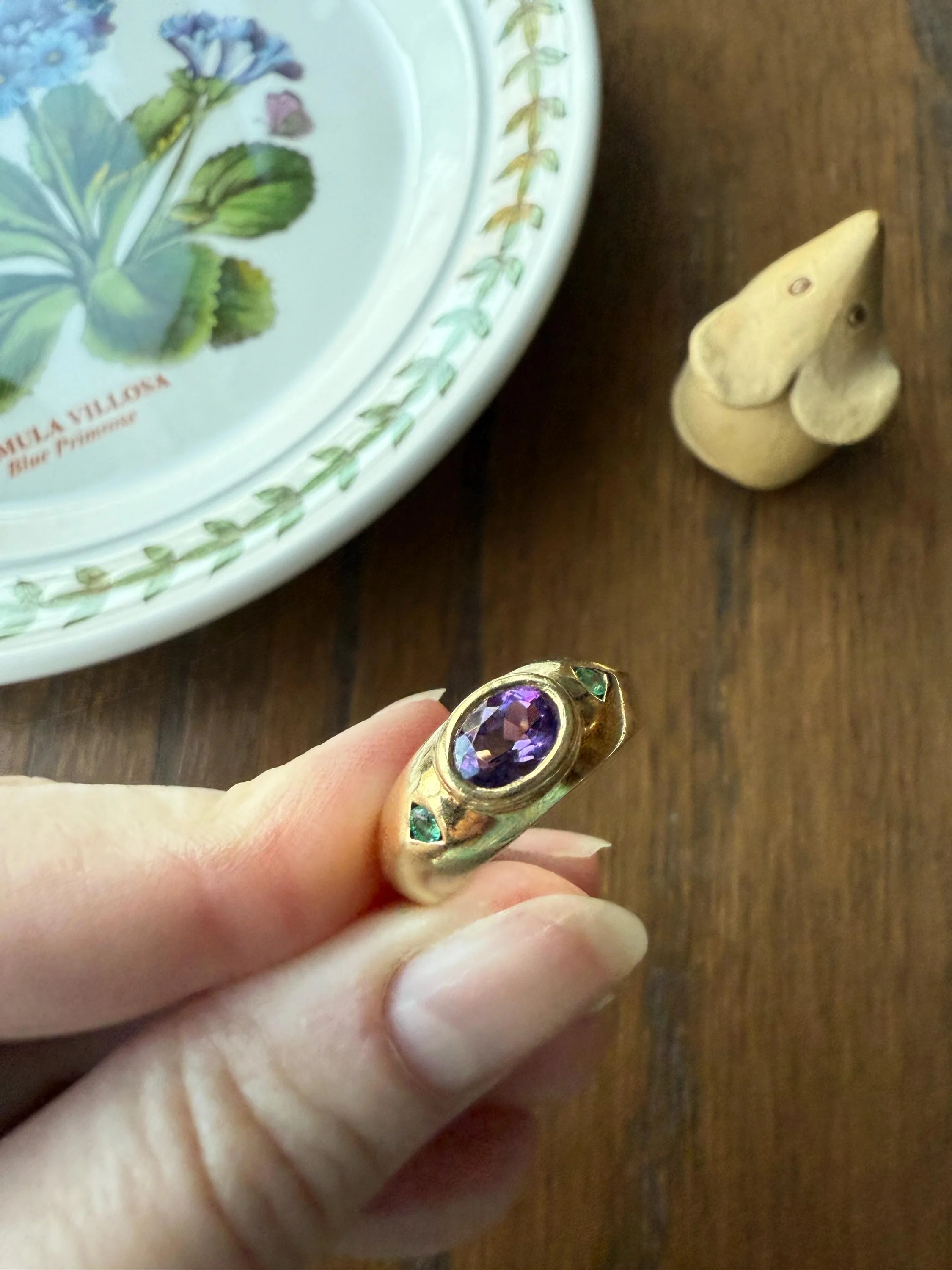 Vintage AMETHYST Emerald Geometric Domed Band Stacker Ring 18k Gold French Green Purple Chunky - Image 5
