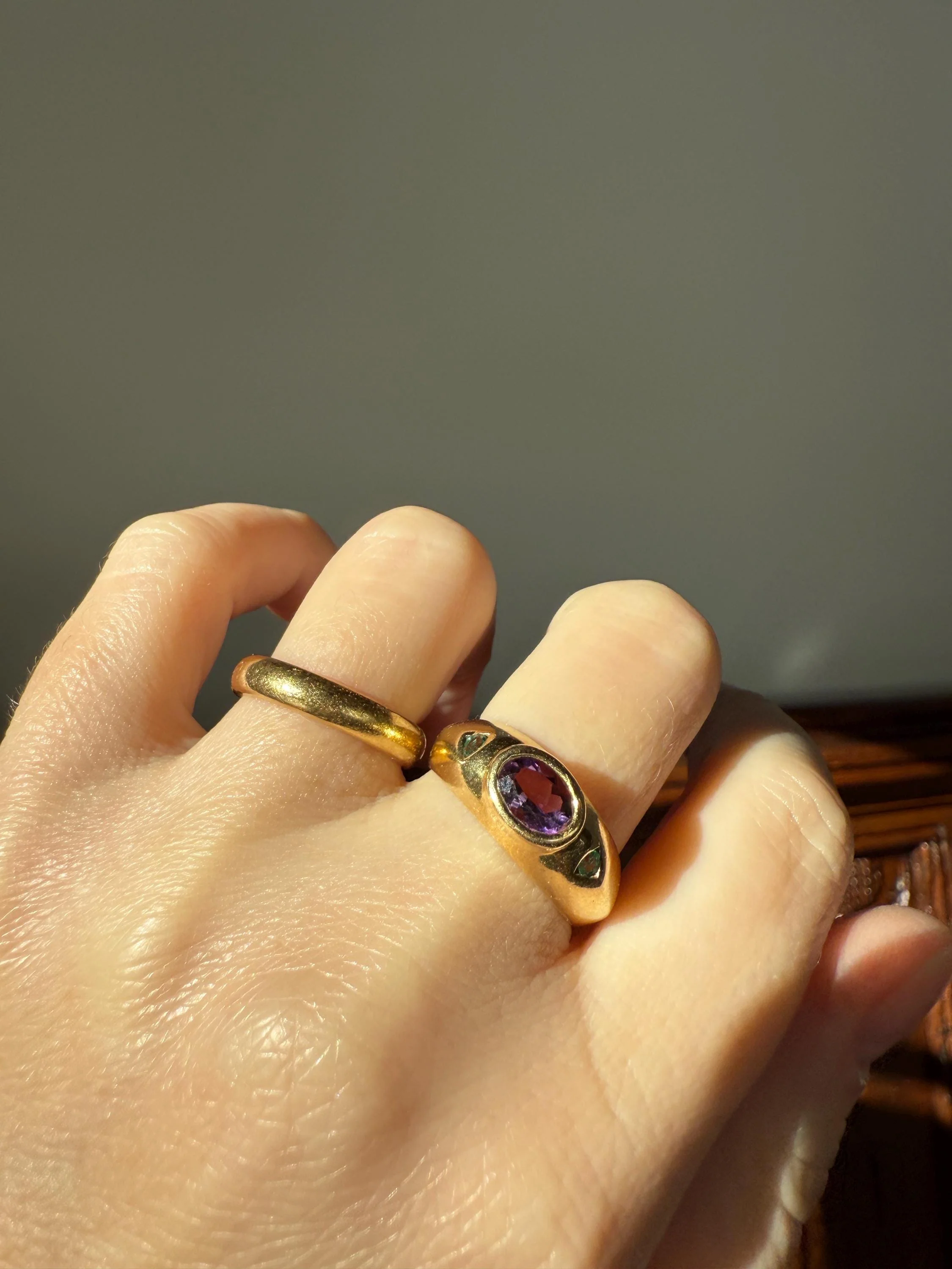 Vintage AMETHYST Emerald Geometric Domed Band Stacker Ring 18k Gold French Green Purple Chunky - Image 7