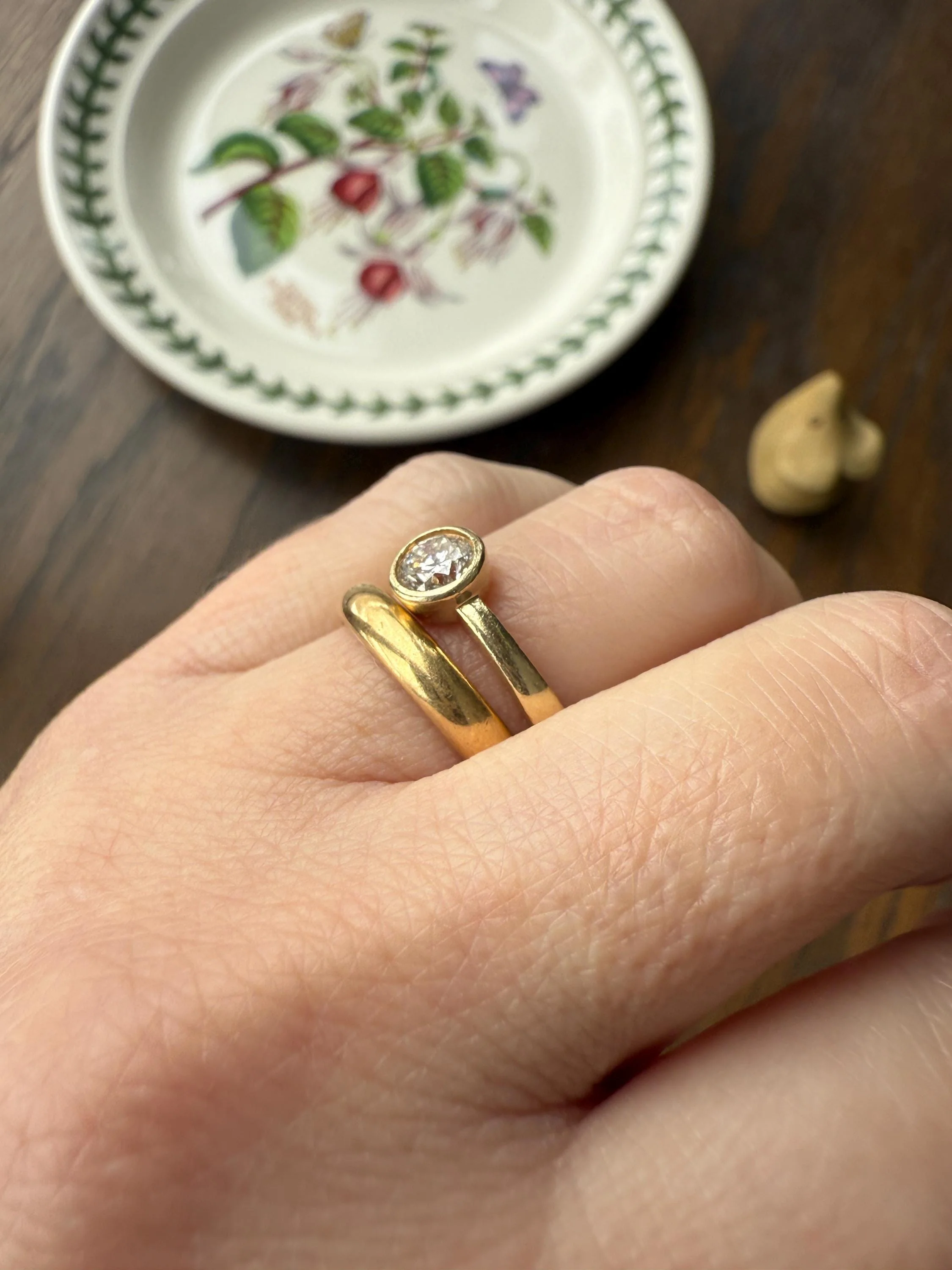 Vintage DIAMOND Bezel Set Ring Stacker Band 14k Gold Solid Geometric Engagement Gift Unisex - Image 16