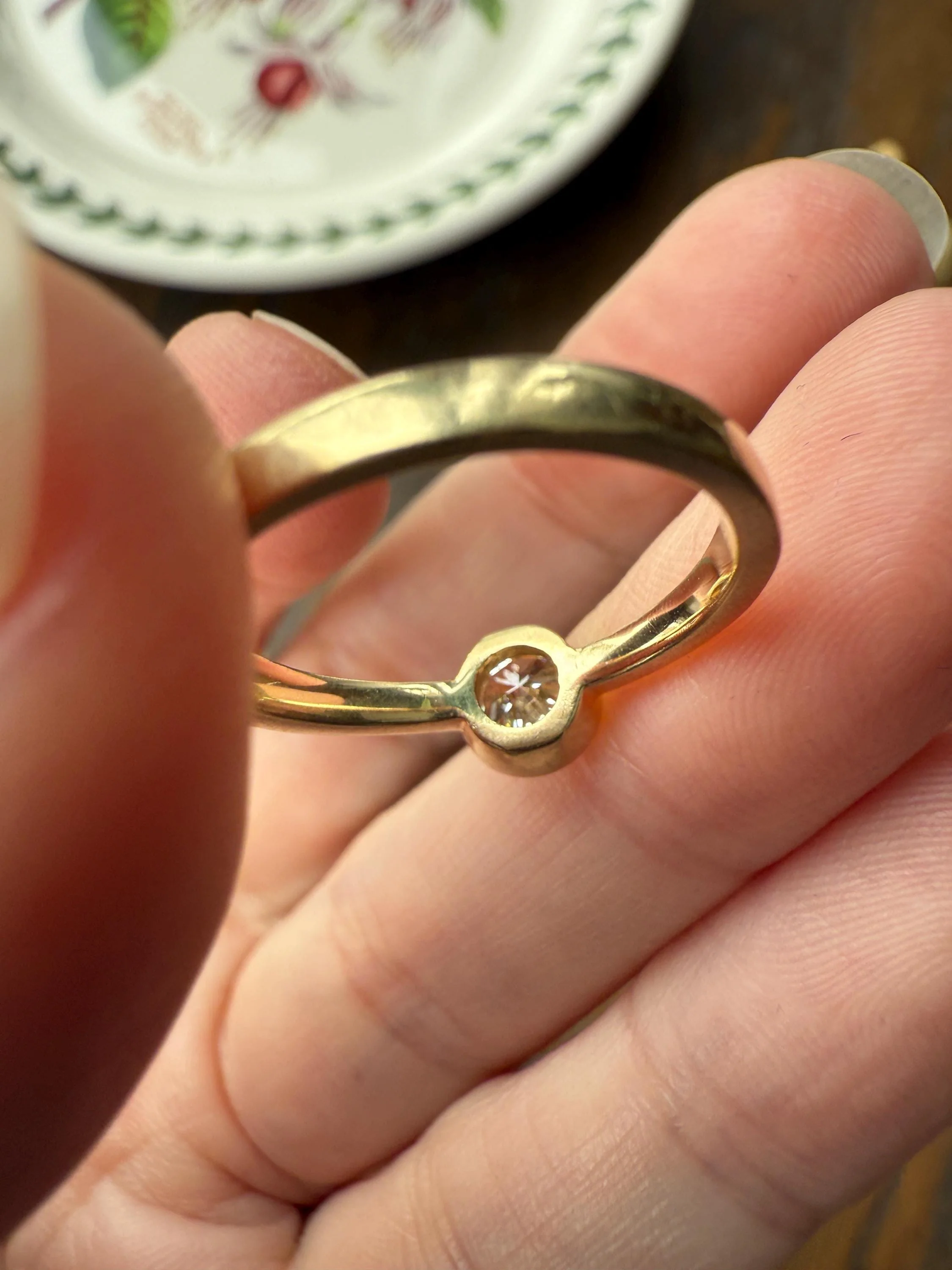 Vintage DIAMOND Bezel Set Ring Stacker Band 14k Gold Solid Geometric Engagement Gift Unisex - Image 18