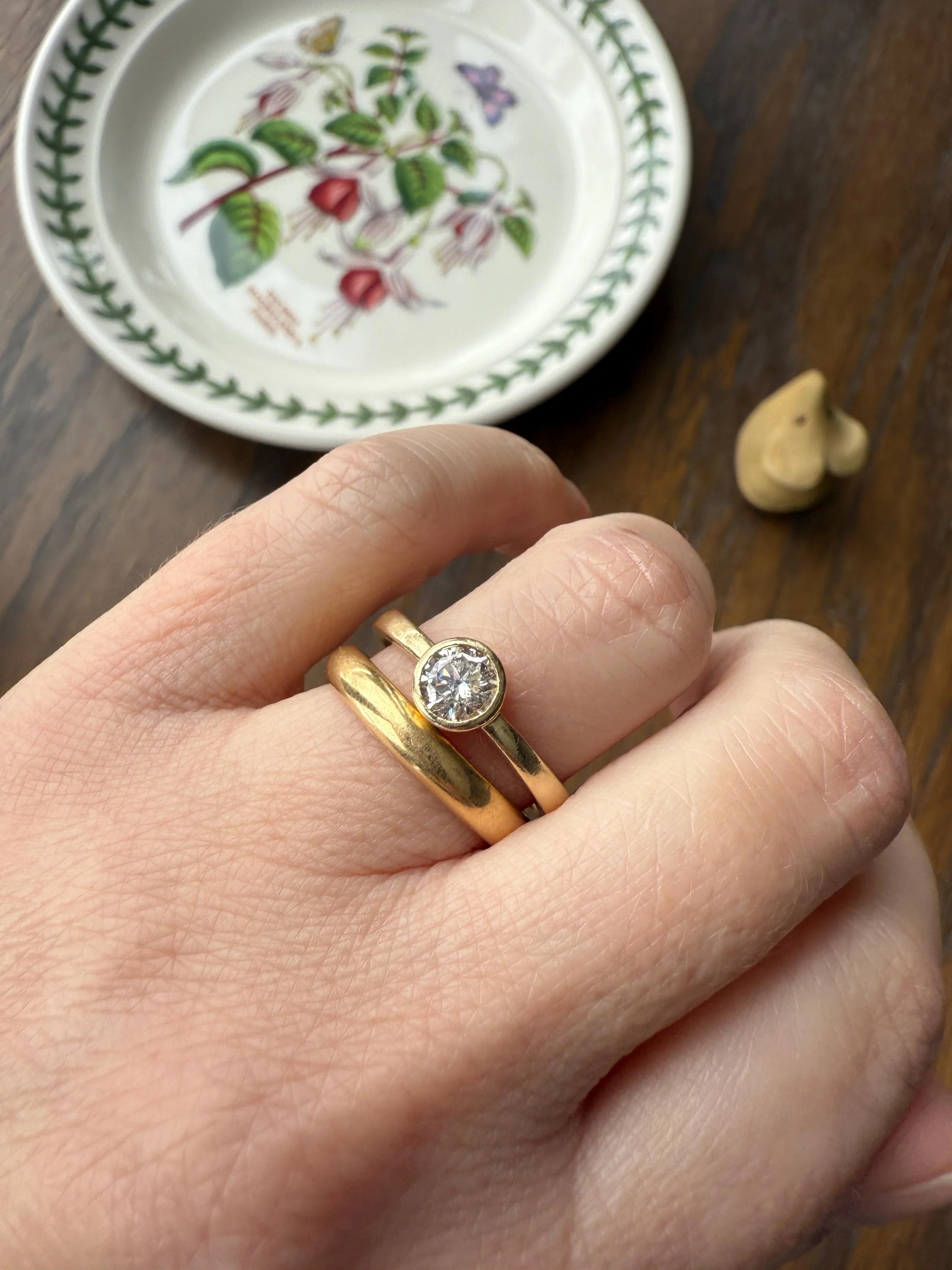 Vintage DIAMOND Bezel Set Ring Stacker Band 14k Gold Solid Geometric Engagement Gift Unisex - Image 4