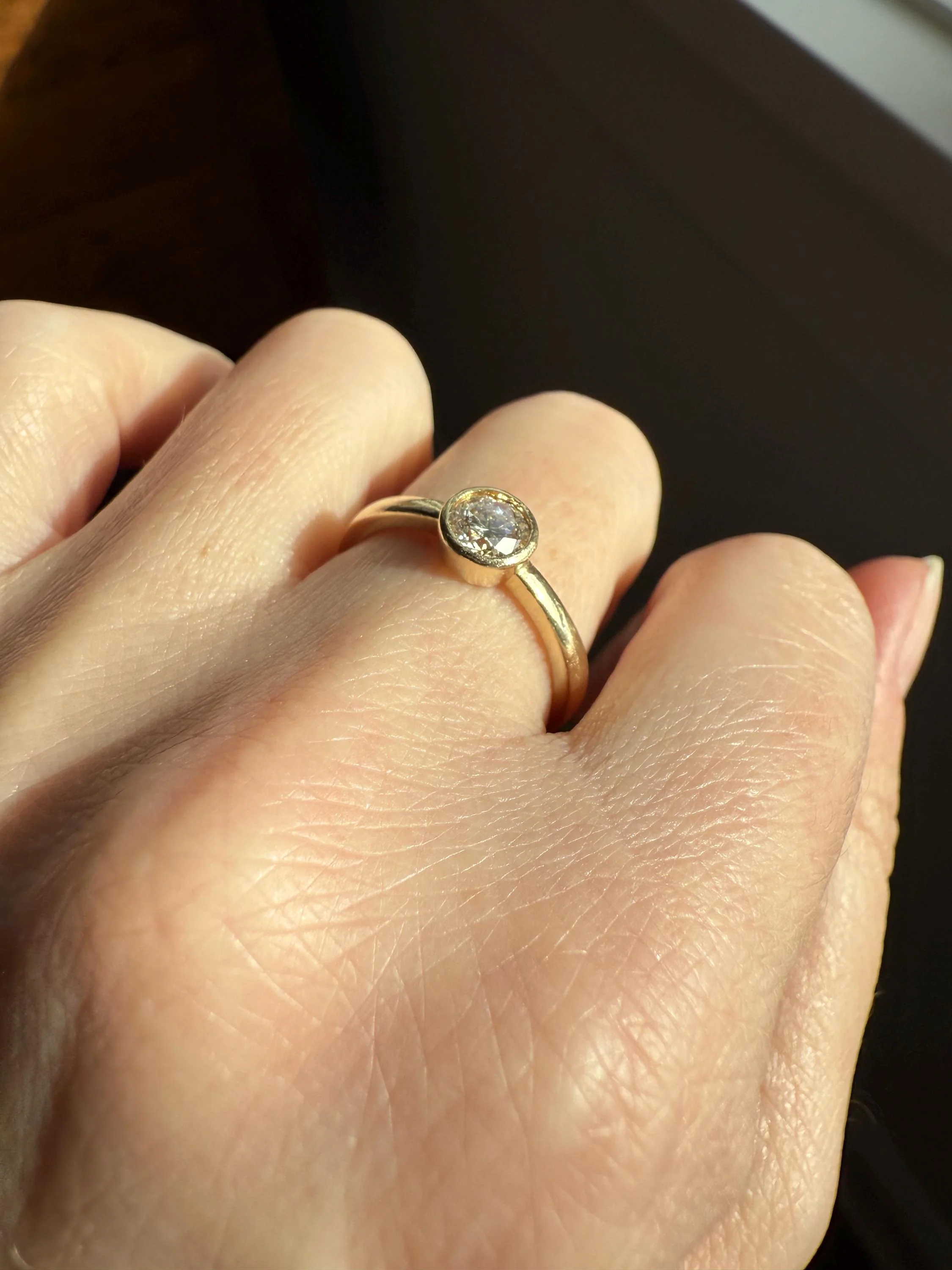 Vintage DIAMOND Bezel Set Ring Stacker Band 14k Gold Solid Geometric Engagement Gift Unisex - Image 5