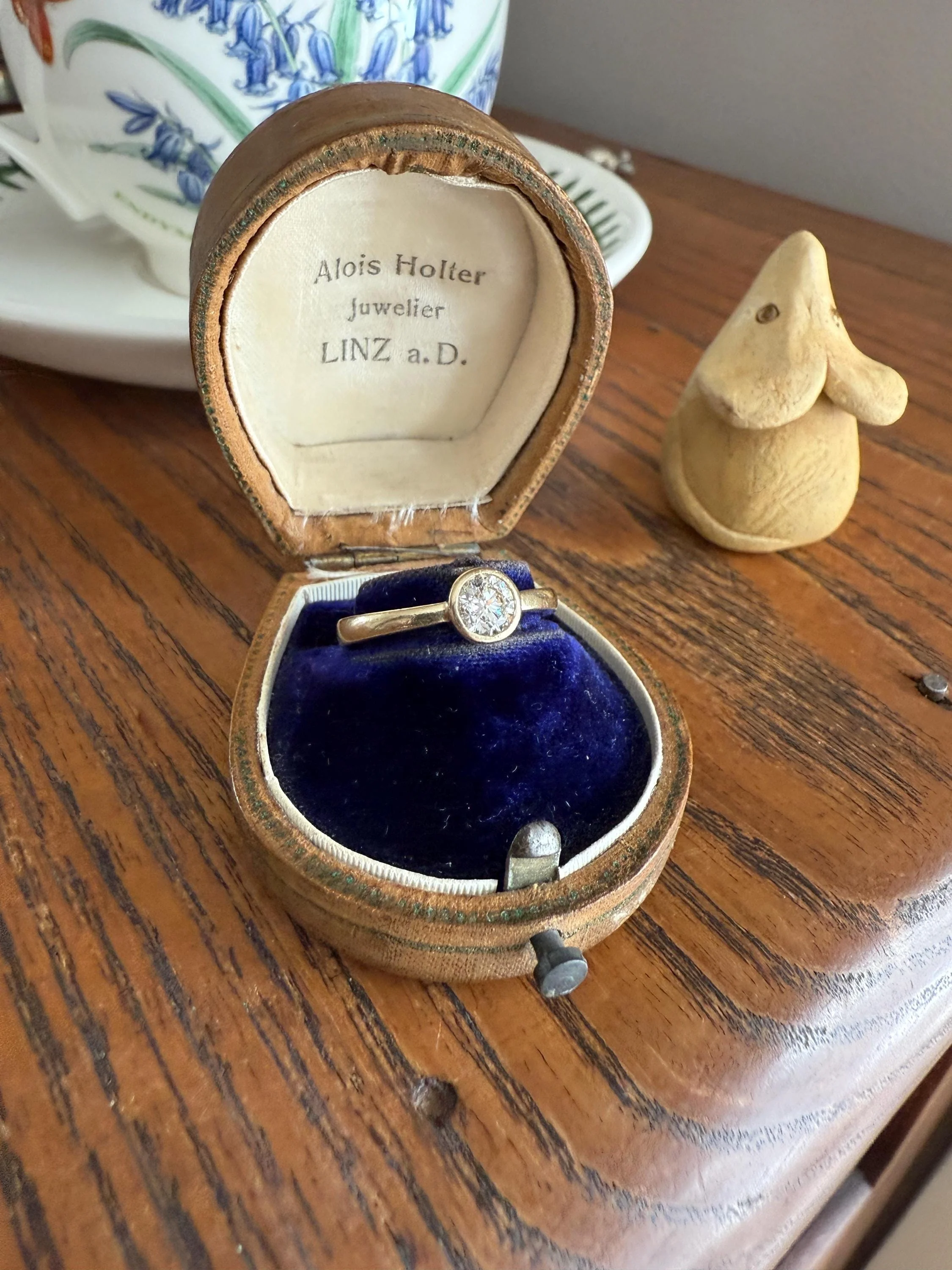 Vintage DIAMOND Bezel Set Ring Stacker Band 14k Gold Solid Geometric Engagement Gift Unisex - Image 6