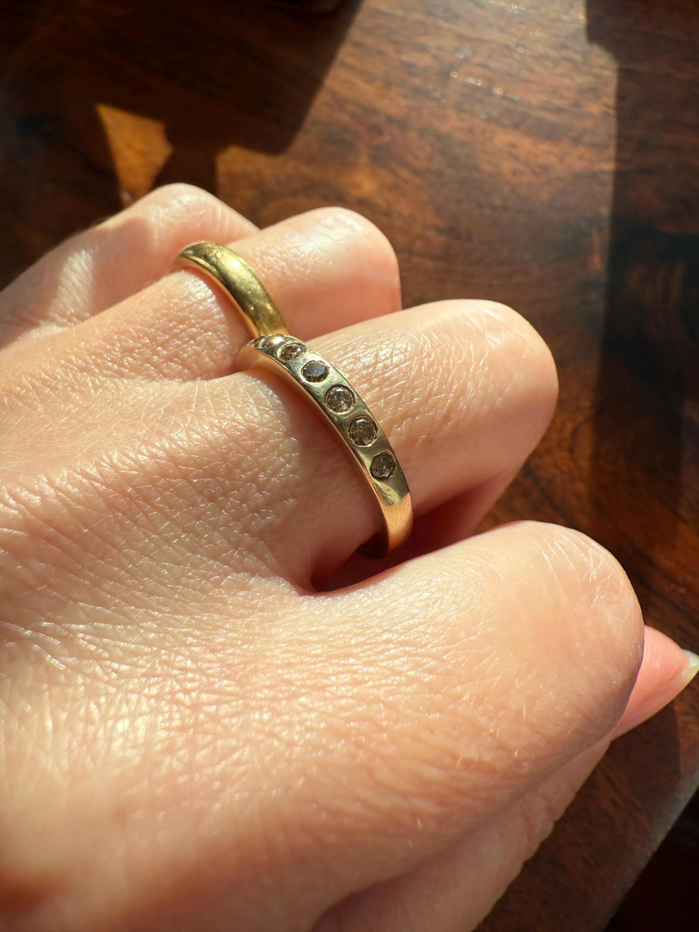 Vintage FANCY Brown Chocolate Golden Cognac Diamond Seven Stone Gypsy Band Skinny Stacker Half Hoop Eternity 9k Gold Minimalist - Image 6