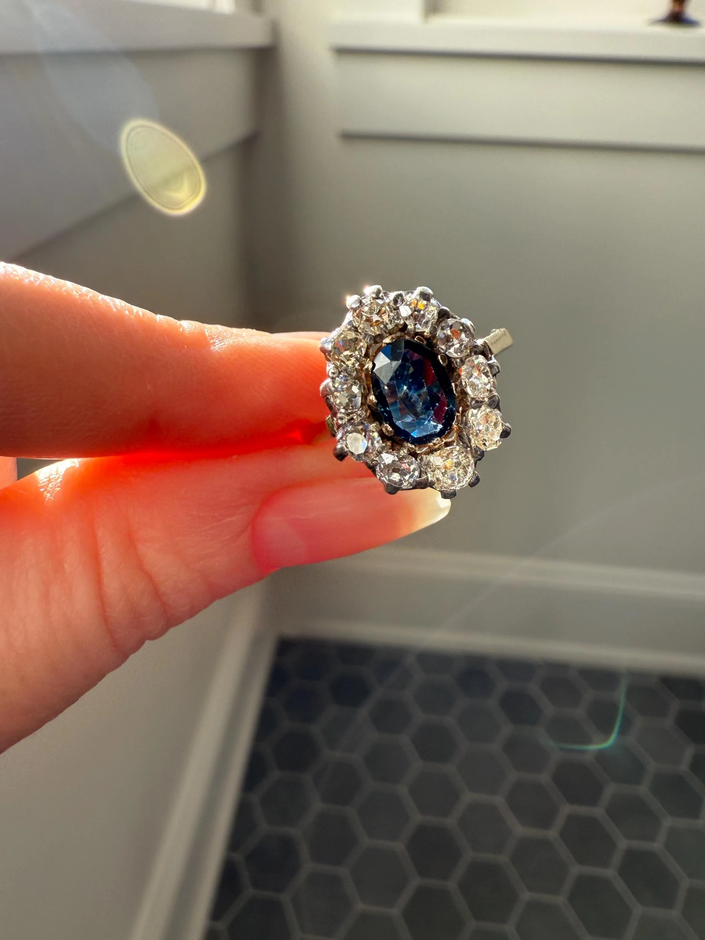 Vintage Natural SAPPHIRE Blue Antique 1.25 Carat Tdw Old Mine Cut DIAMOND Chunky Halo Ring 18k Gold 1.25Ctw OMC - Image 7