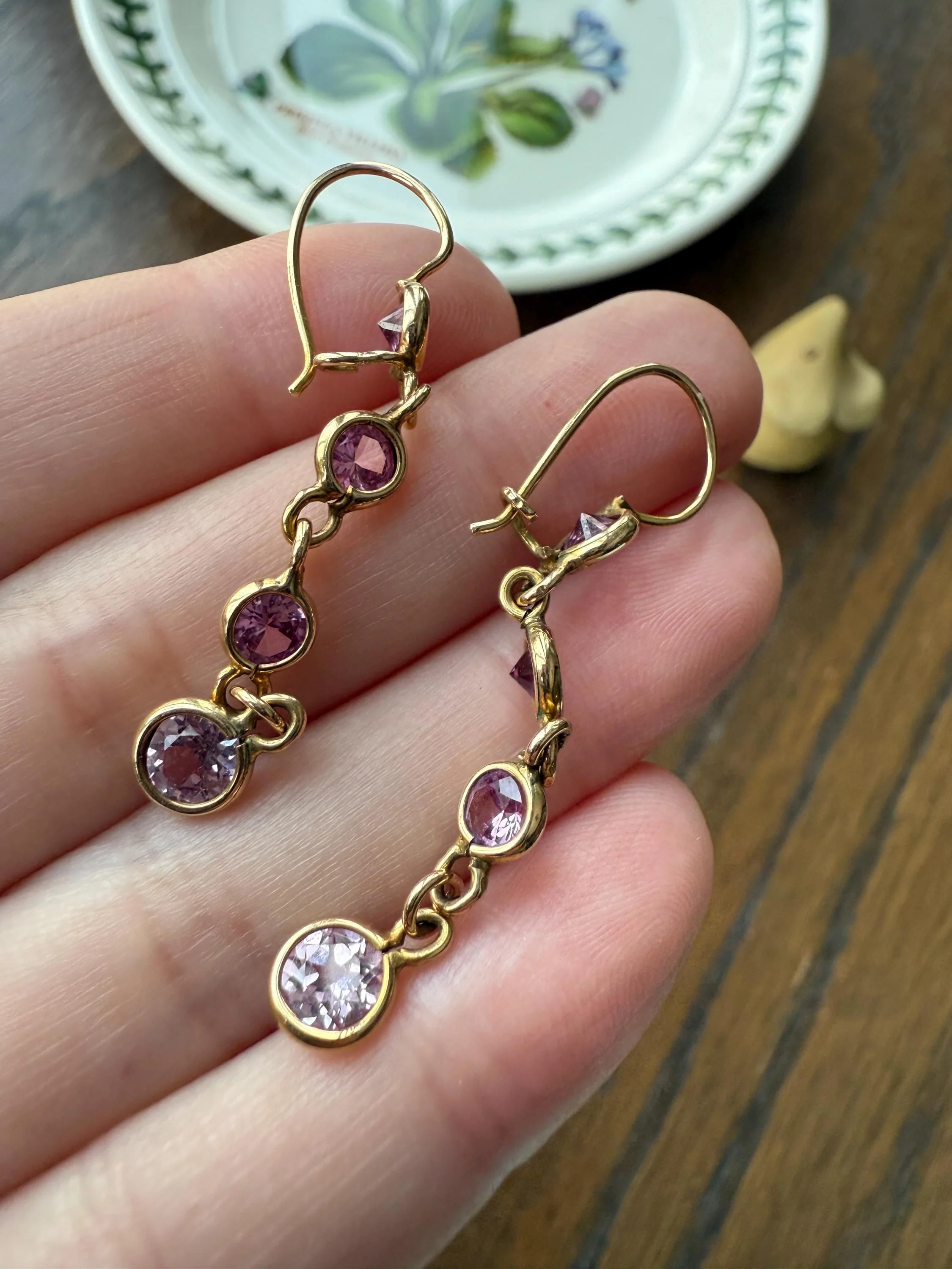 Vintage PINK SAPPHIRE 14k Gold Solid Bezel Set Dangle Earrings Linear Lilac Pastel Pink Sparkle - Image 10