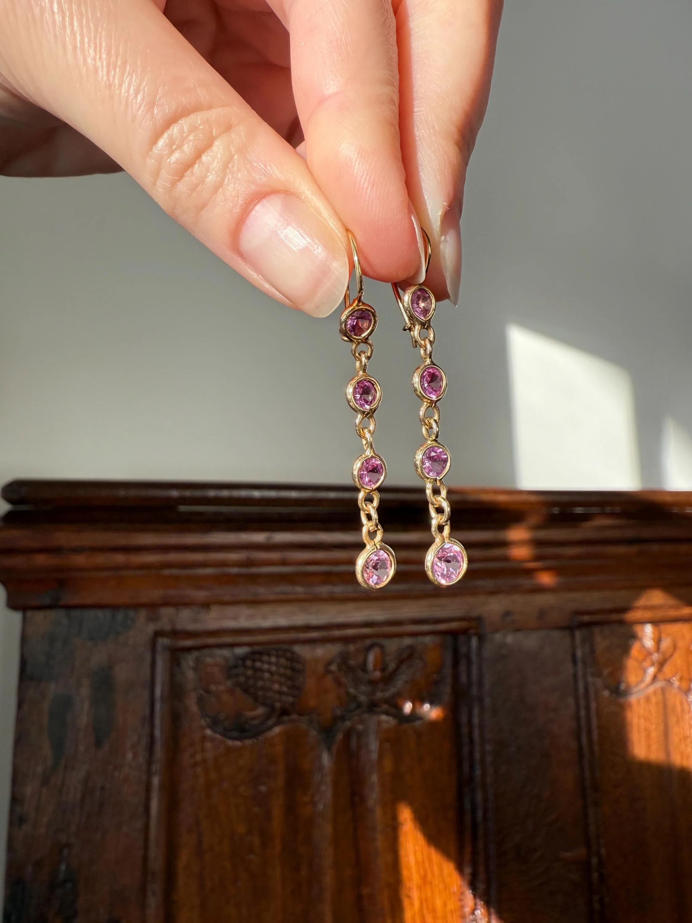 Vintage PINK SAPPHIRE 14k Gold Solid Bezel Set Dangle Earrings Linear Lilac Pastel Pink Sparkle - Image 3